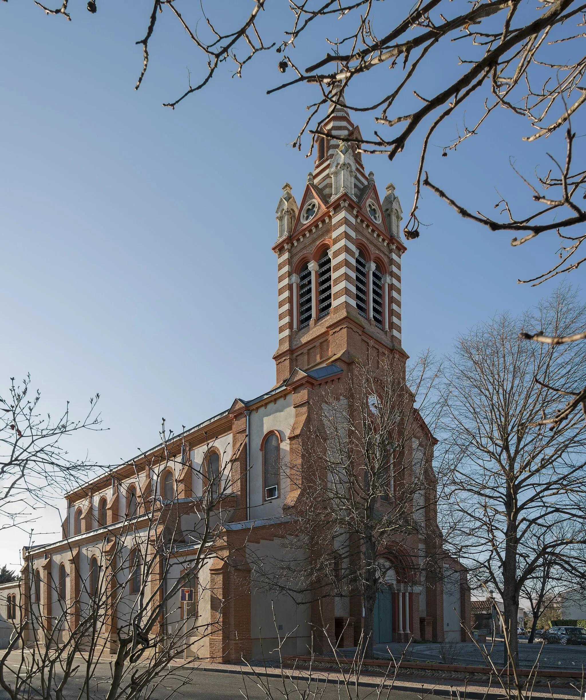 Photo showing: The St Bartholomew church, general view from the outside. Labege Haute-Garonne, France.