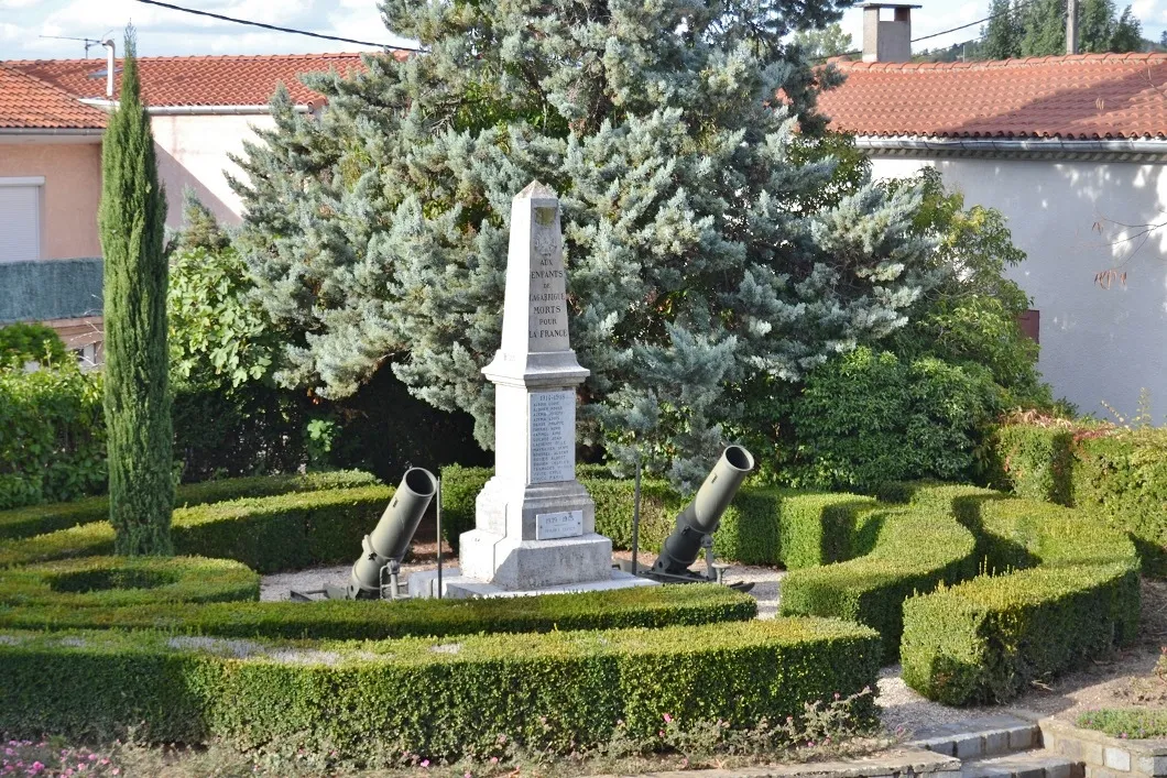 Photo showing: le Monument Aux Morts