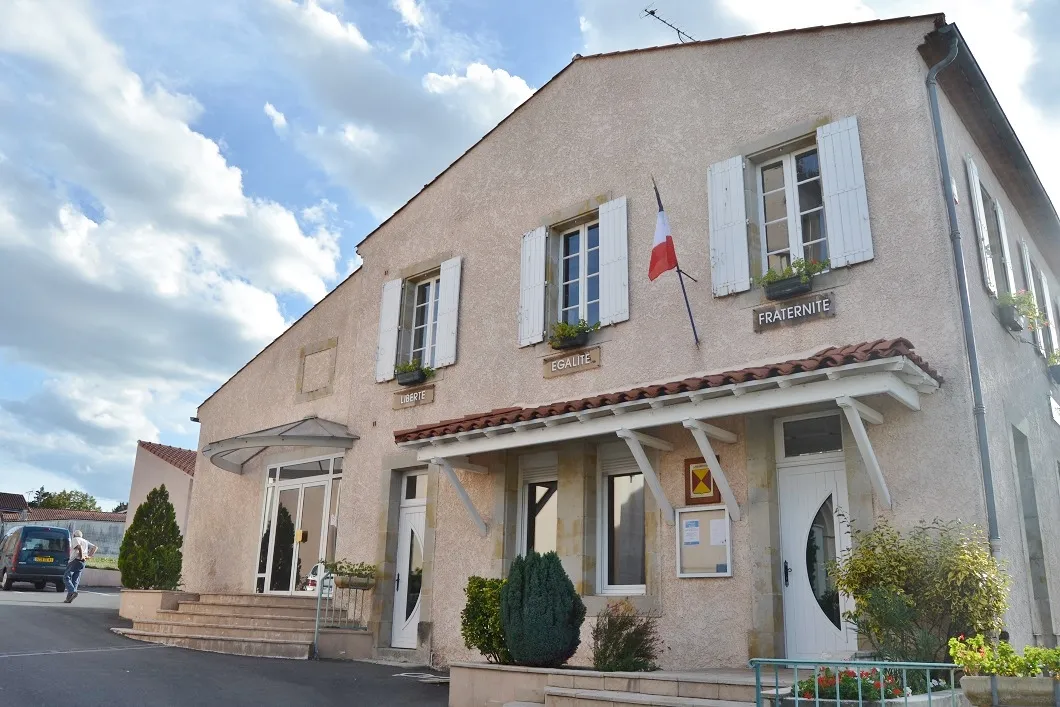 Photo showing: la Mairie