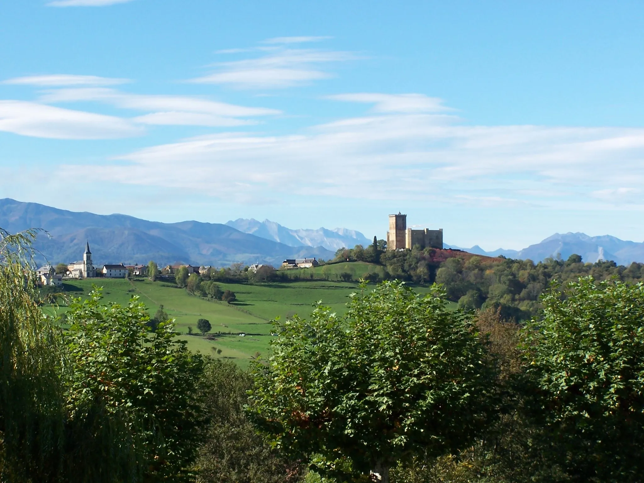 Photo showing: Vue de Mauvezin (Chateau et village)
René Vidal