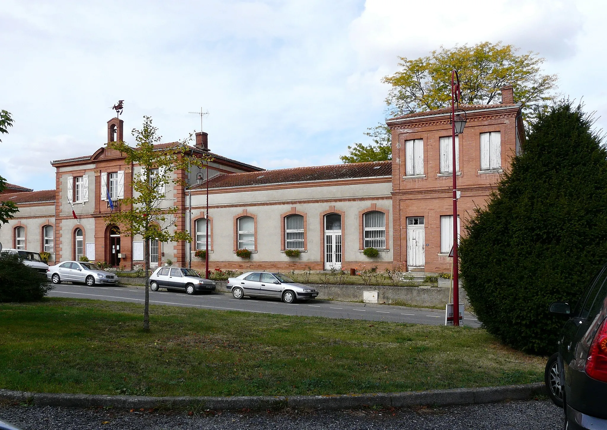 Photo showing: Mairie de Longages