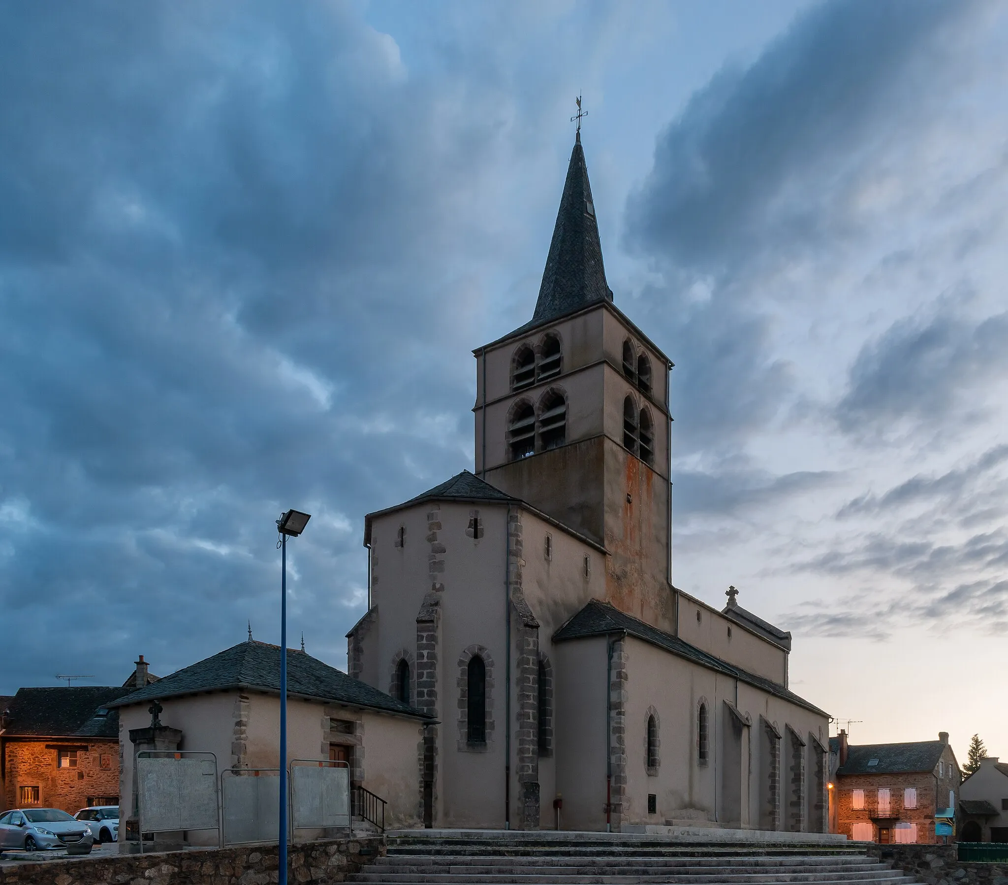 Photo showing: Saint Maurice church in Luc, commune of Luc-la-Primaube, Aveyron, France