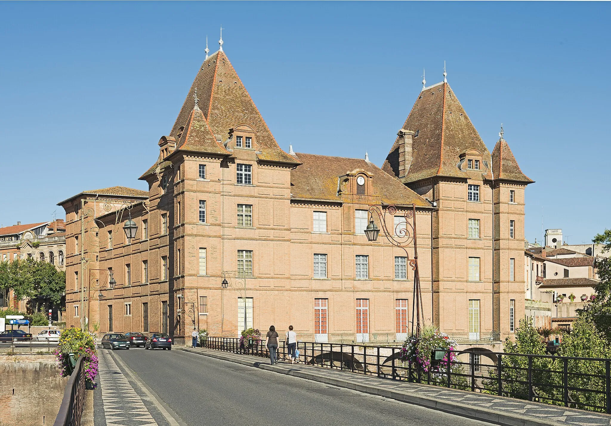 Photo showing: This building is classé au titre des monuments historiques de la France. It is indexed in the base Mérimée, a database of architectural heritage maintained by the French Ministry of Culture, under the reference PA00095805 .