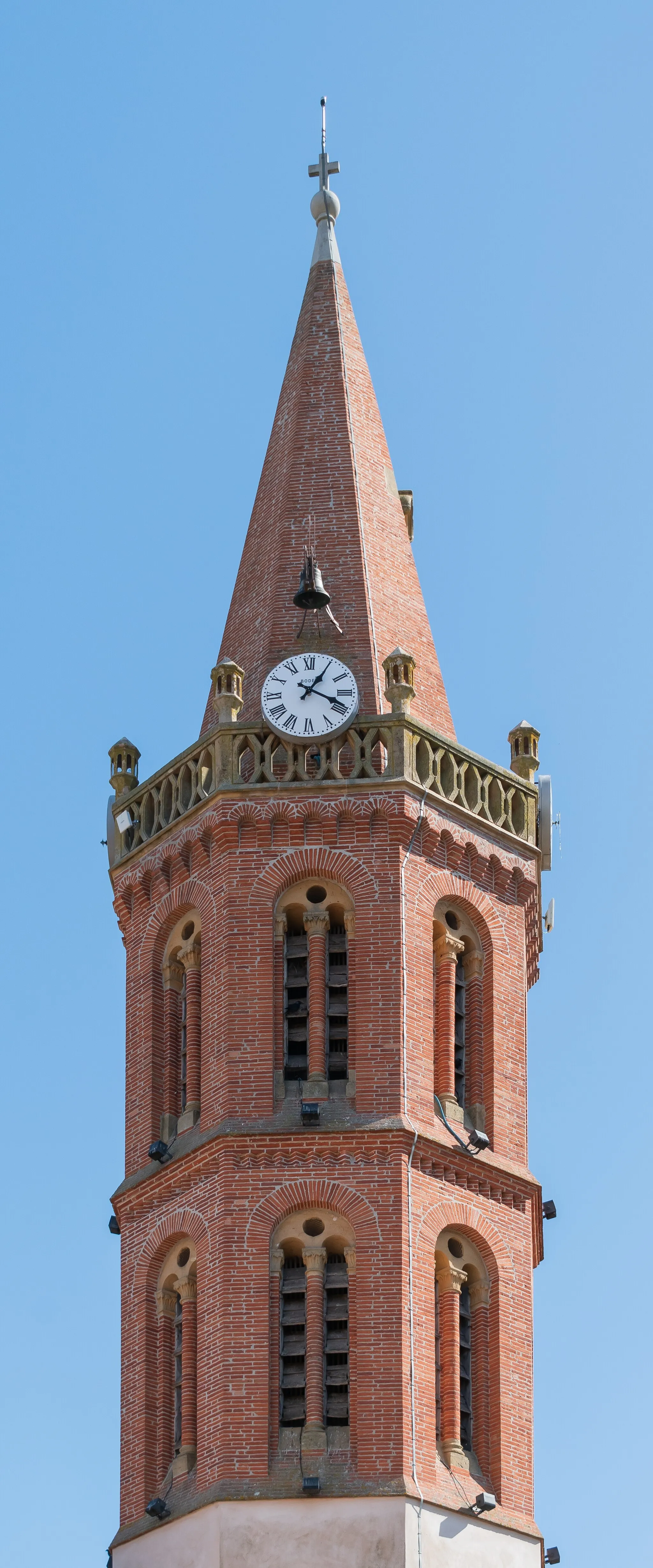 Photo showing: Bell tower of the Saint Martin church in Noé, Haute-Garonne, France