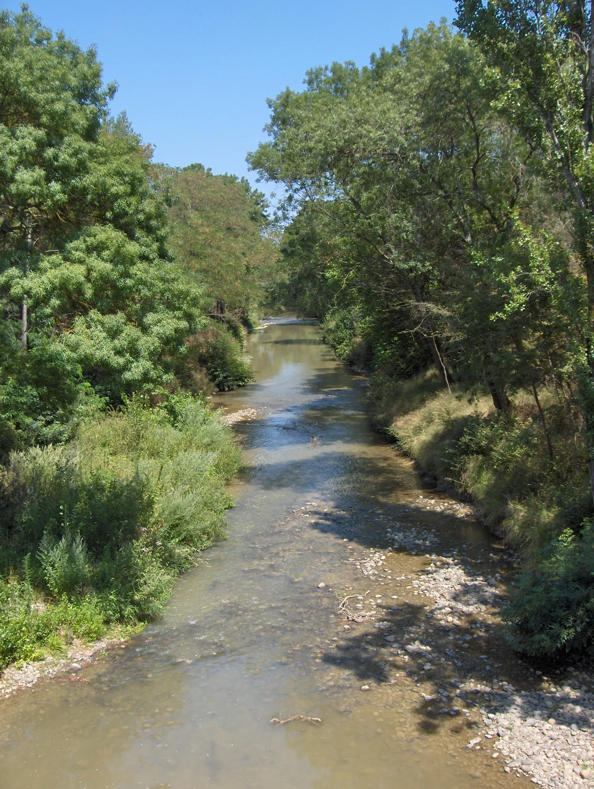 Photo showing: Touch river seen from a bridge in Plaisance-du-Touch (Haute-Garonne, France).