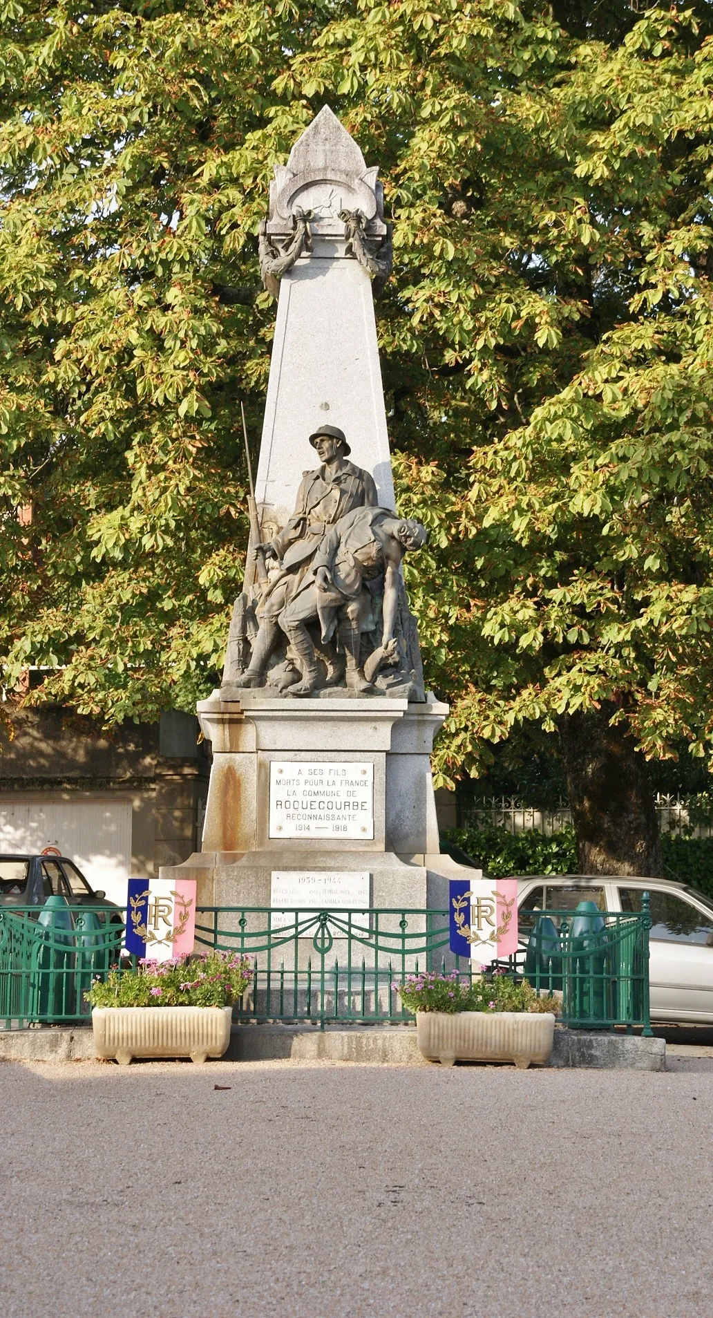 Photo showing: le Monument Aux Morts