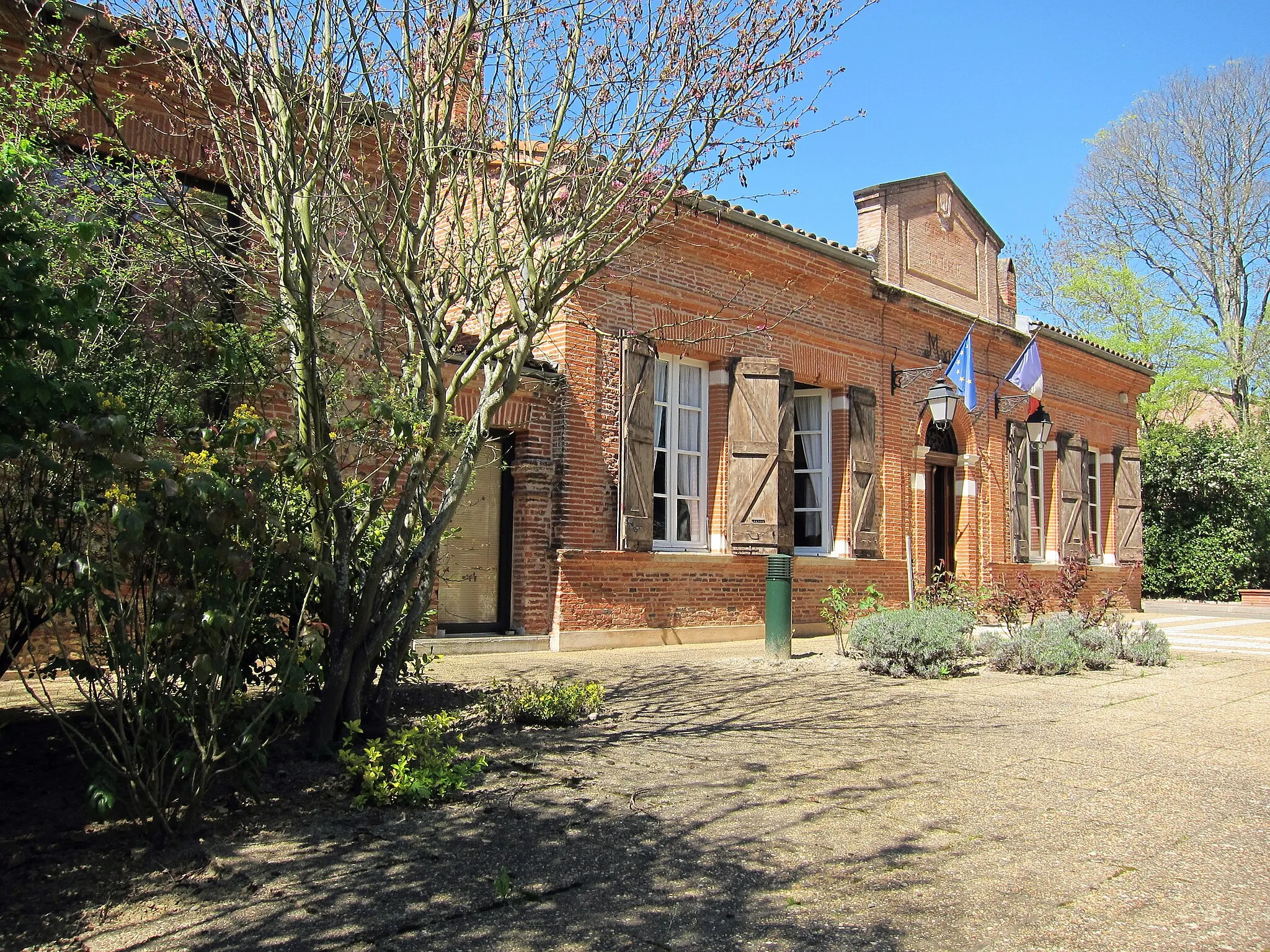 Photo showing: Rouffiac-Tolosan (Haute-Garonne, France) : La mairie.