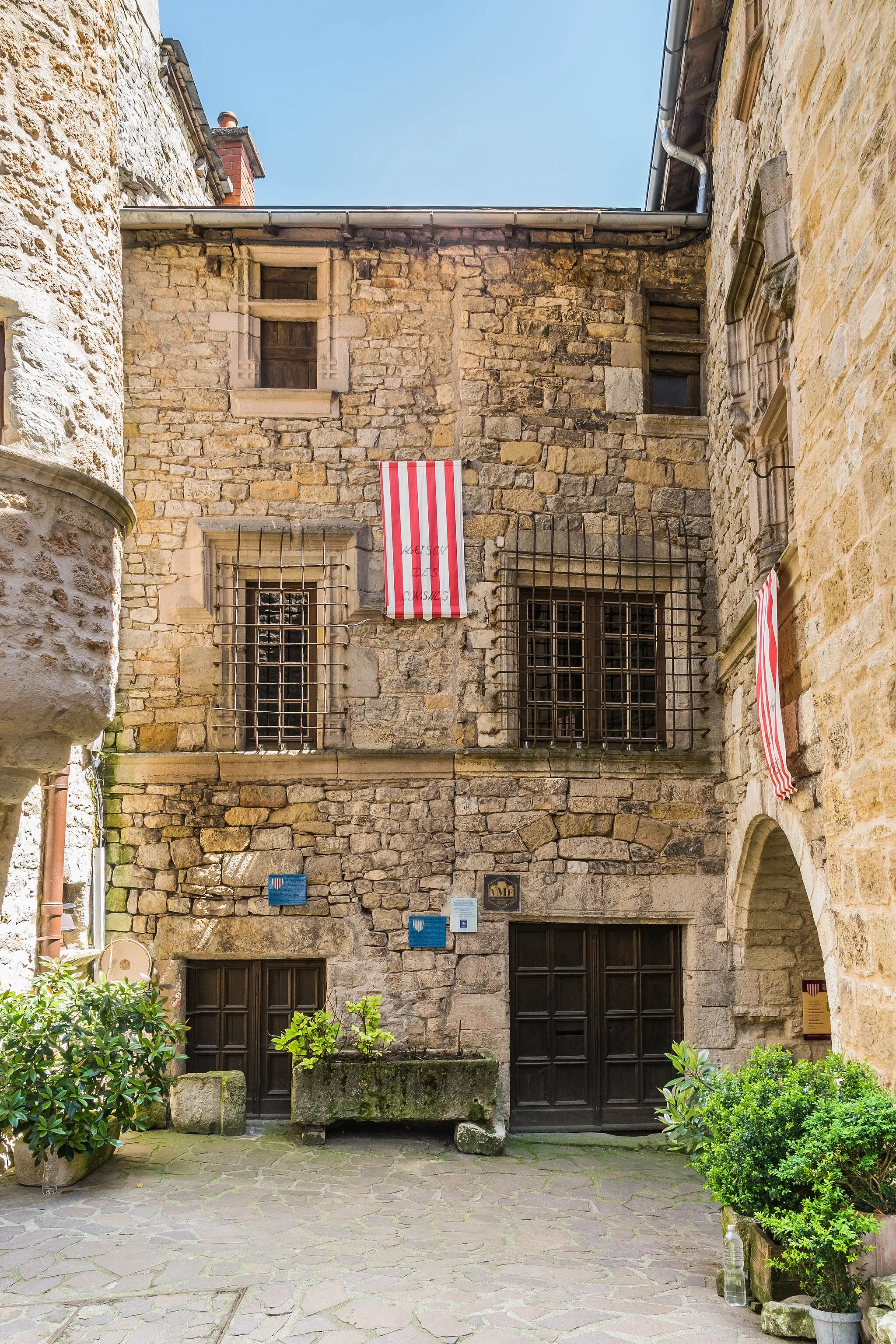 Photo showing: Maison des Consuls in Sévérac-le-Château, Aveyron, France