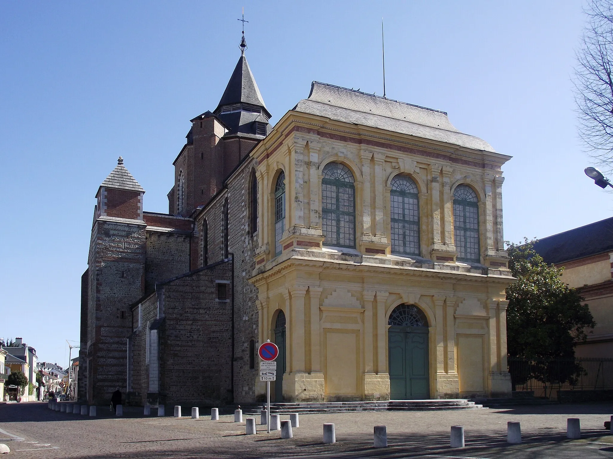 Photo showing: Cathédrale Notre-Dame-de-la-Sède de Tarbes (Hautes-Pyrénées, France).