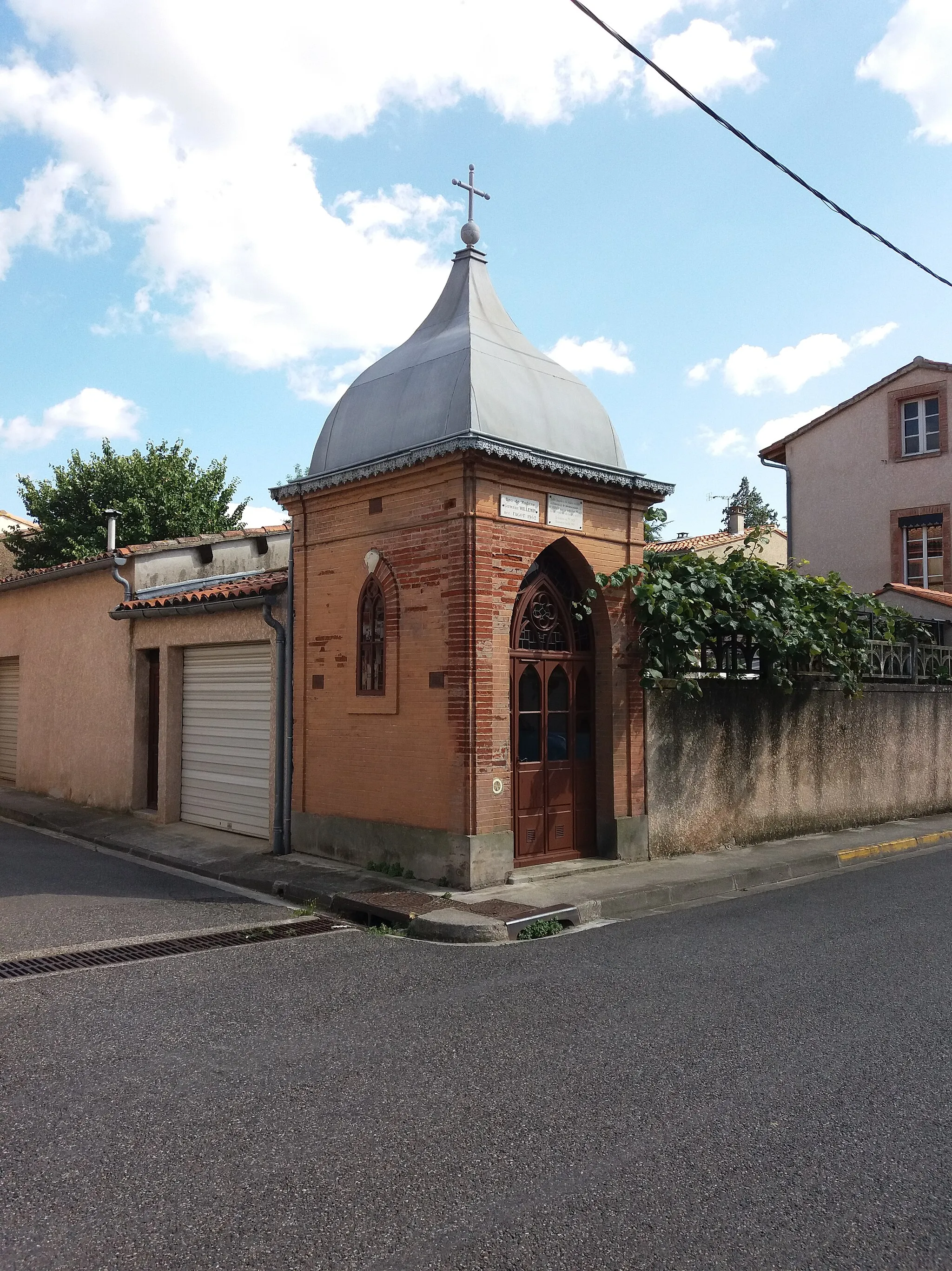 Photo showing: Chapelle à Sainte Germaine.