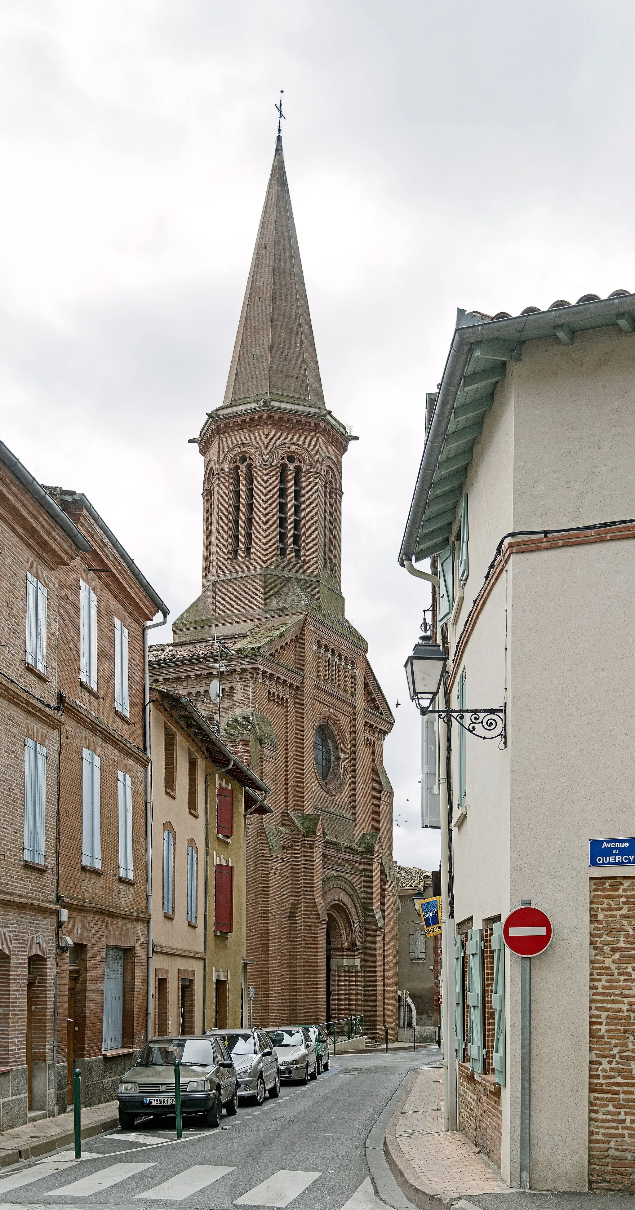 Photo showing: Villemur-sur-Tarn. St. Michael's Church.Facade and bell tower.
Architect :Jacques-Jean Esquié