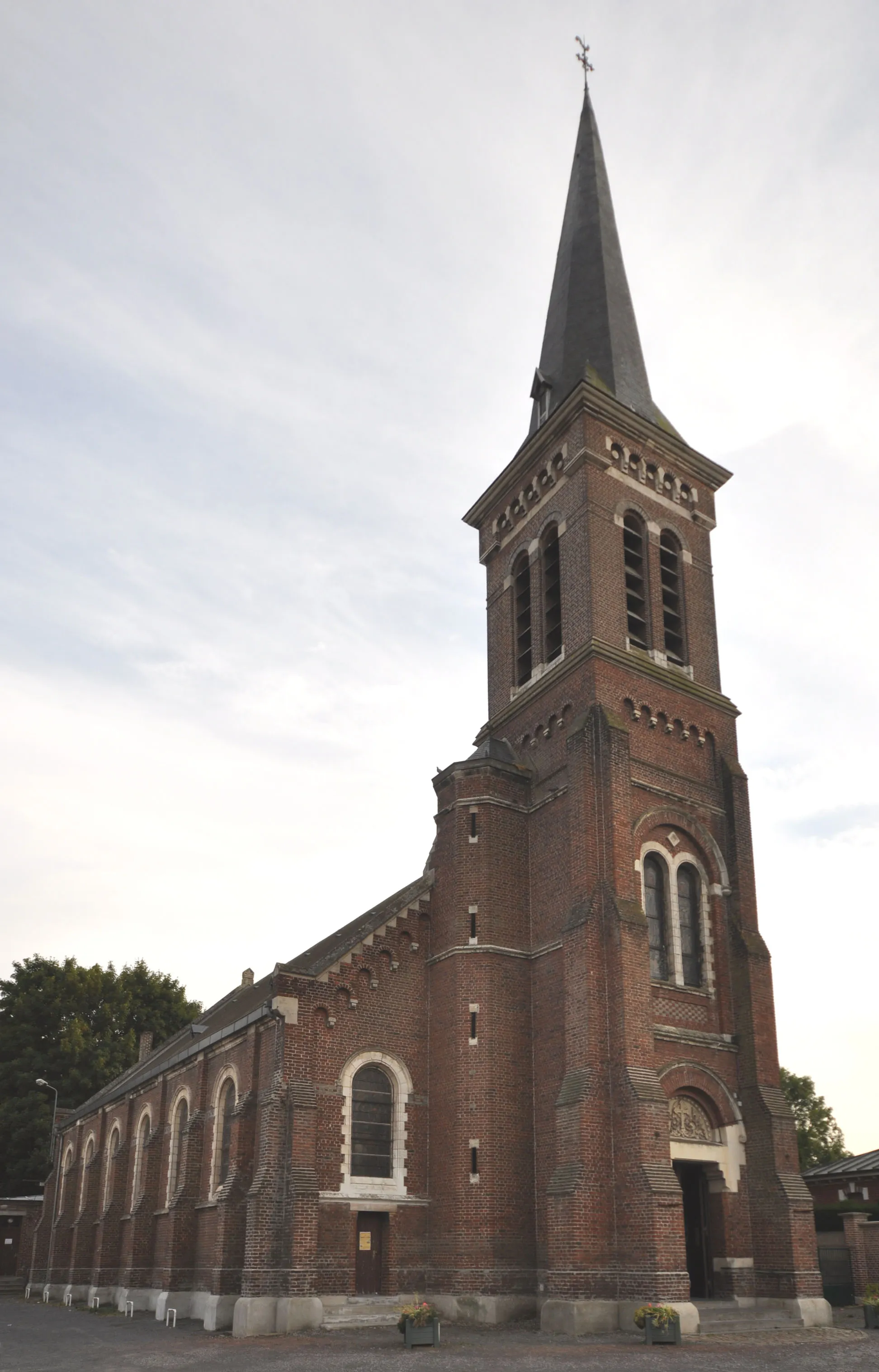 Photo showing: Allouagne Eglise St-Léger