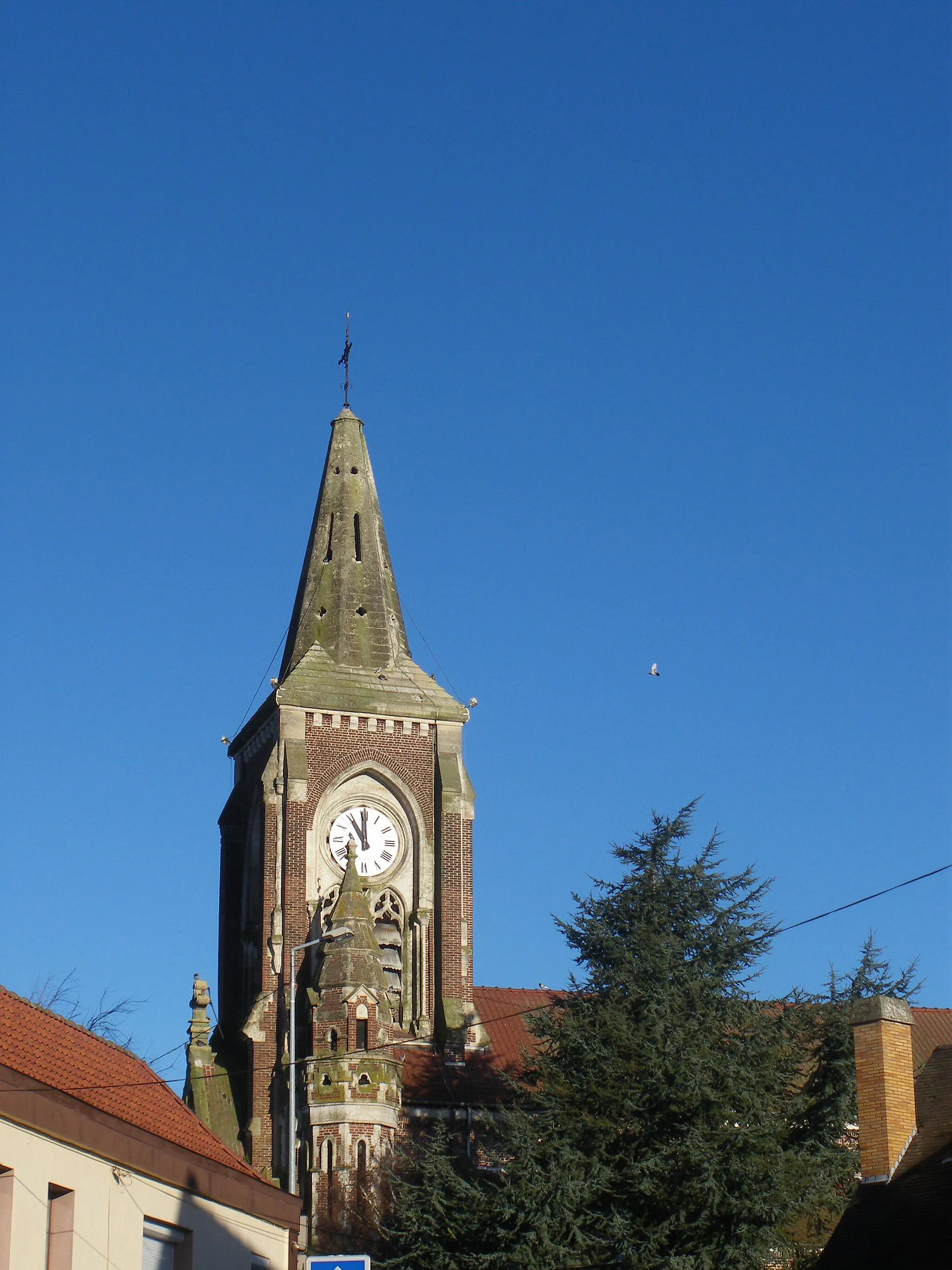 Photo showing: Vue de l'église d'Annezin.