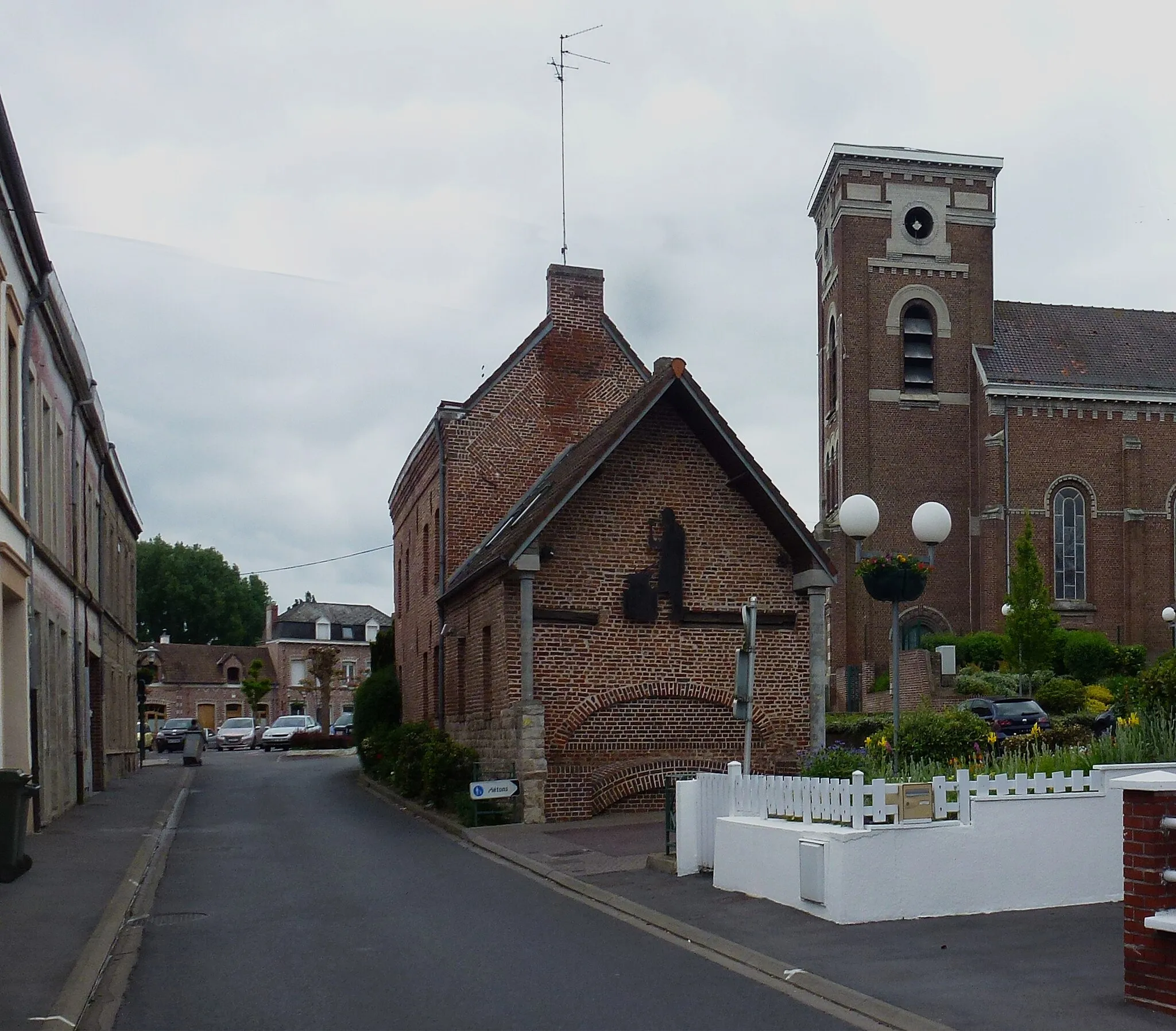 Photo showing: L' l'église Saint Martin Aulnoy-lez-Valenciennes,  commune du Nord, (ancien Comté de Hainaut) France.