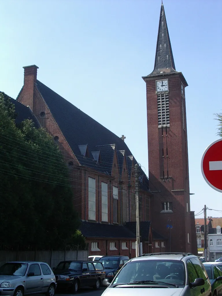 Photo showing: Eglise Saint Denis Avion