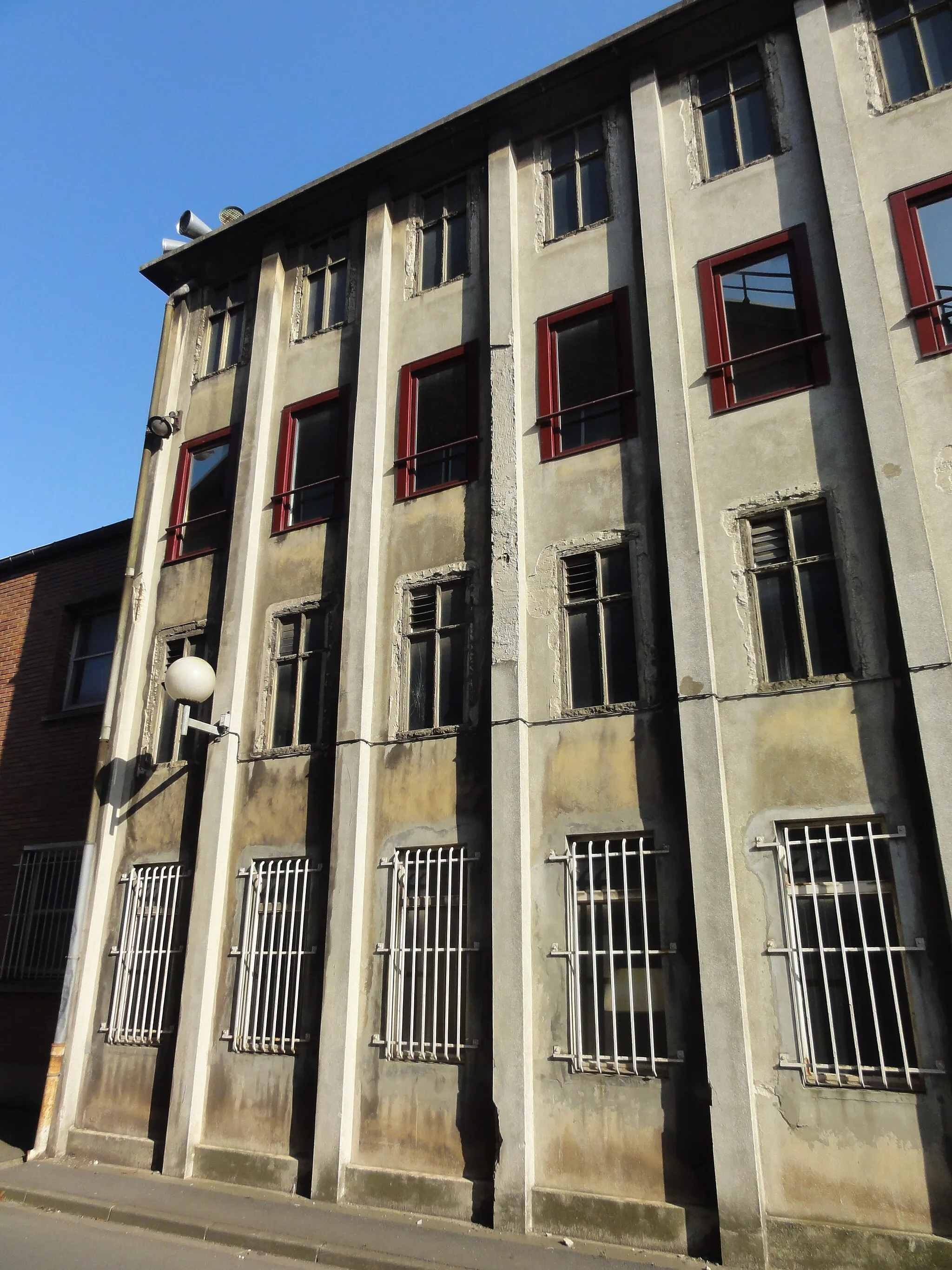 Photo showing: Grands bureaux de la Compagnie des mines de Courrières, Billy-Montigny, Pas-de-Calais, Nord-Pas-de-Calais, France.