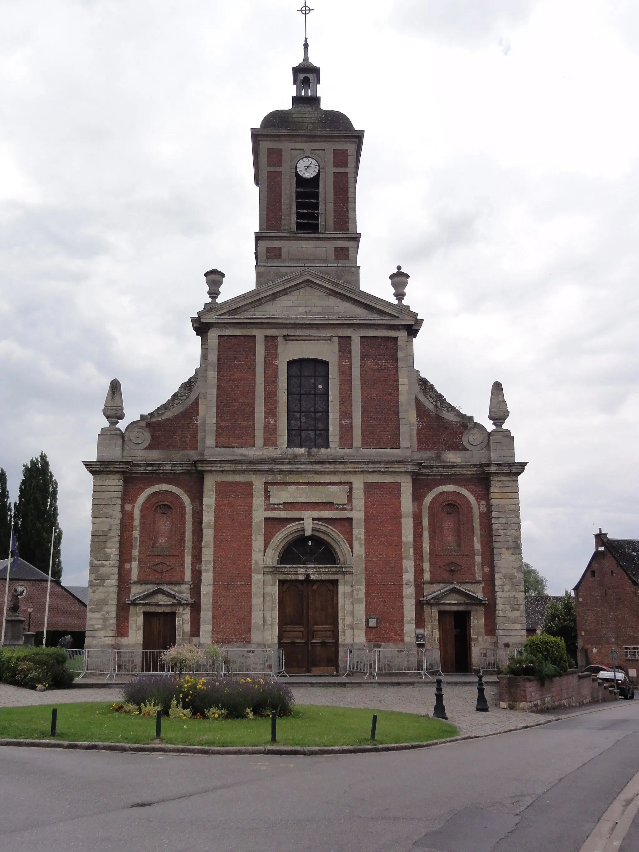 Photo showing: Bousies (Nord, Fr) église Saint-Rémi, extérieur.