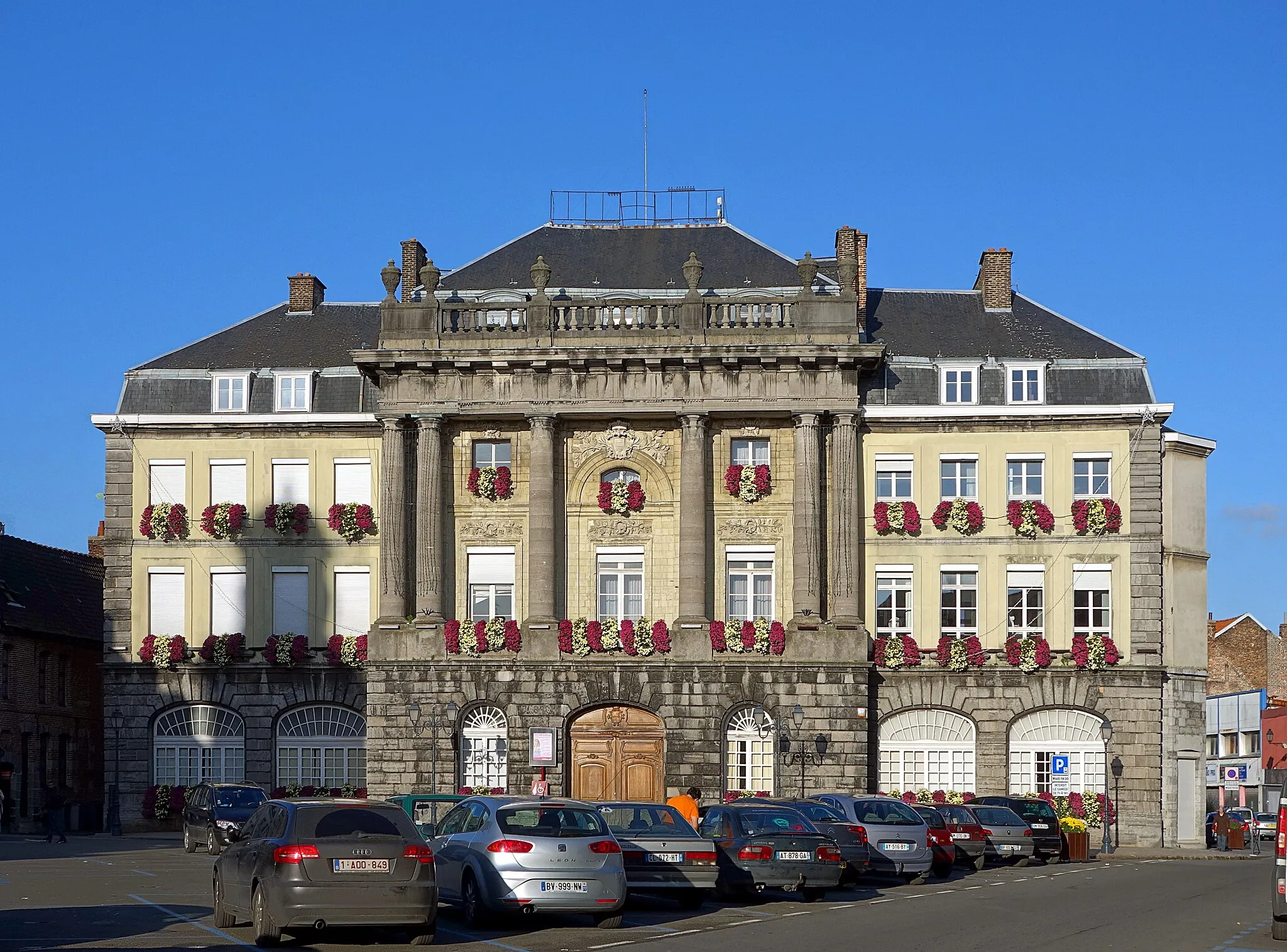 Photo showing: L'hôtel de ville de Condé-sur-l'Escaut (Nord).