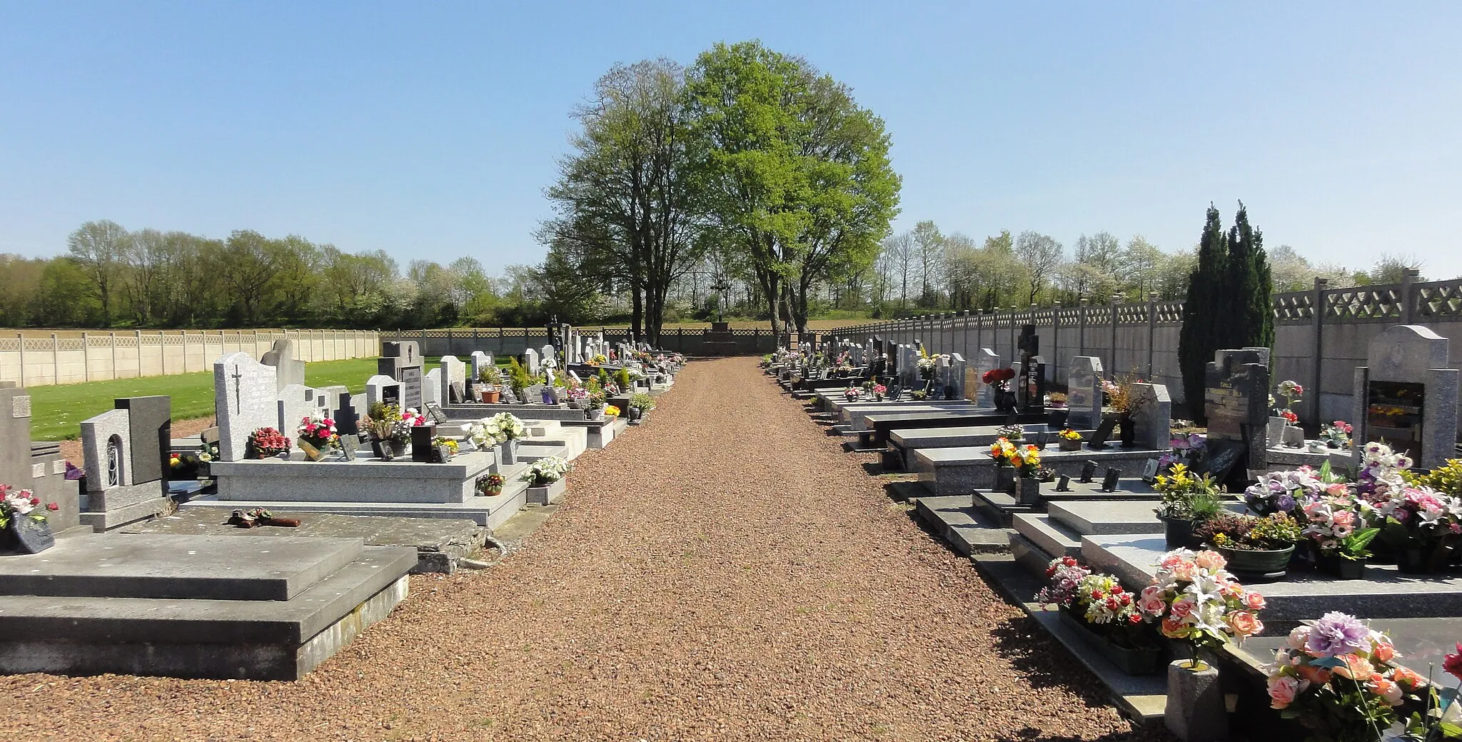 Photo showing: Depicted place: Cimetière de Loffre