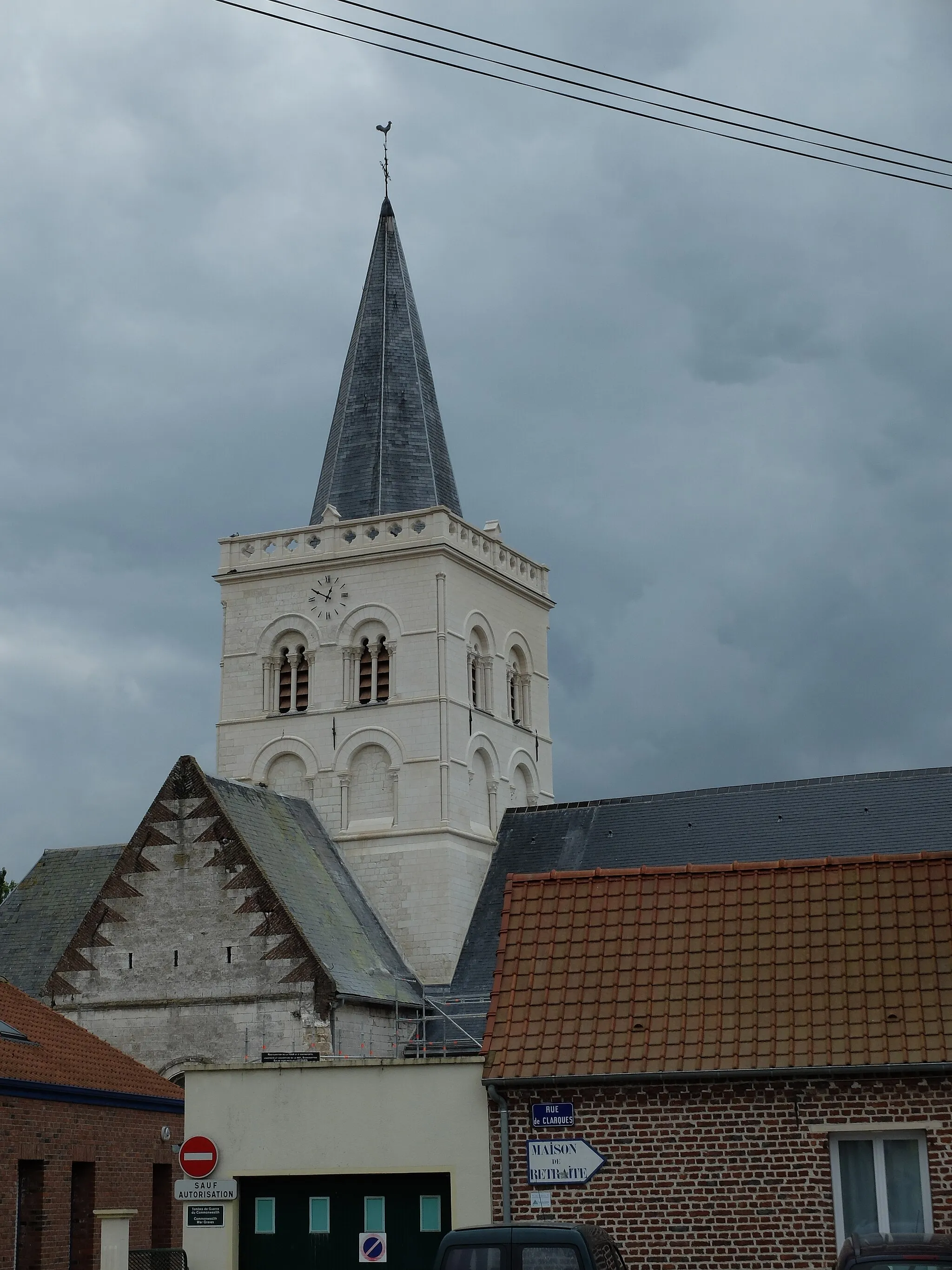 Photo showing: Vue du clocher de l'église Saint-Nicolas d'Ecques.