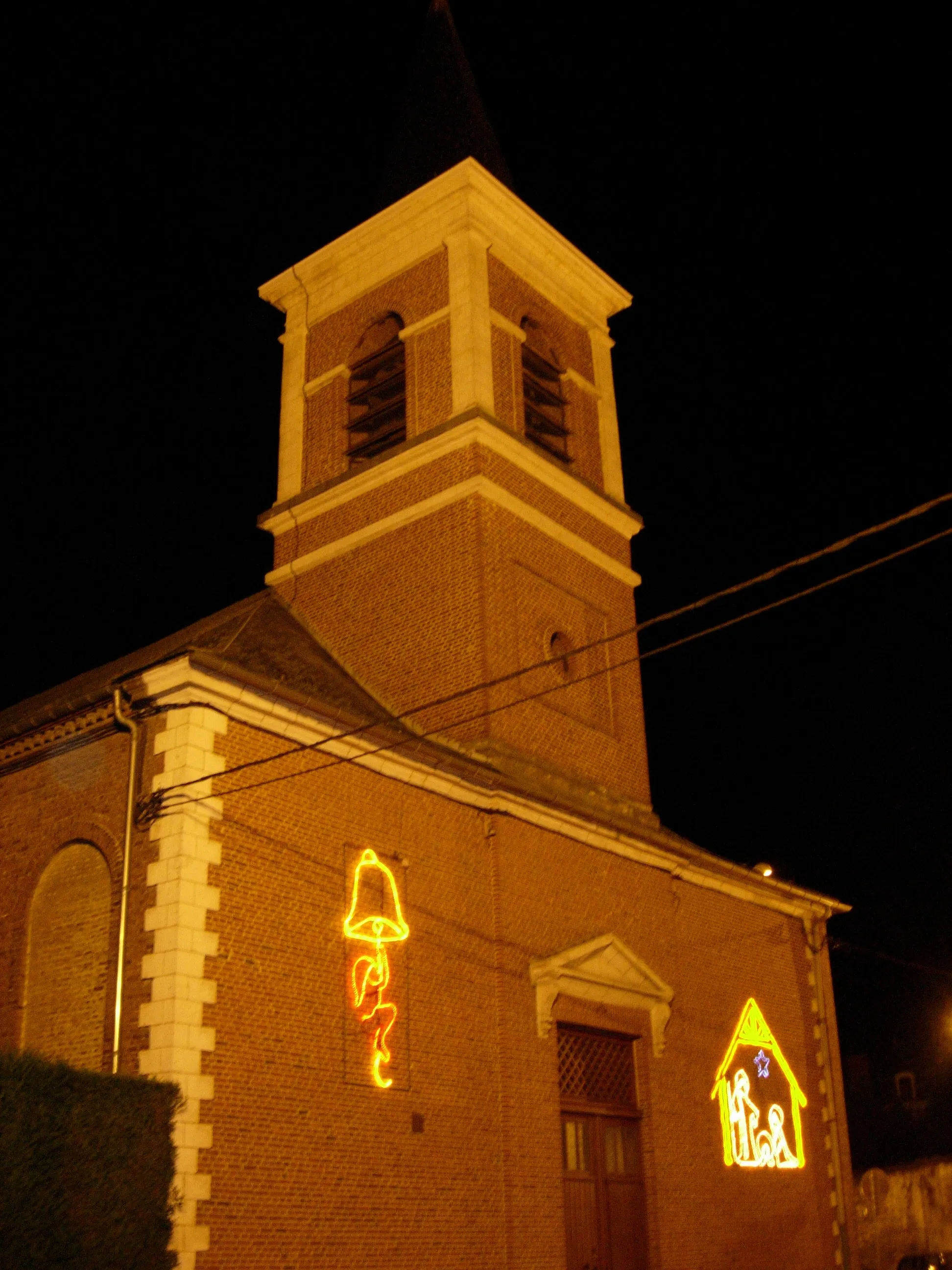 Photo showing: Saint Barthélémy Church, during Christmas 2006