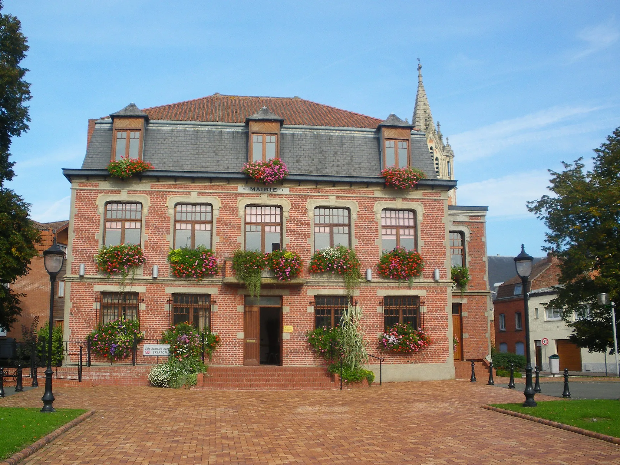 Photo showing: Vue de la mairie d'Erquinghem-Lys.