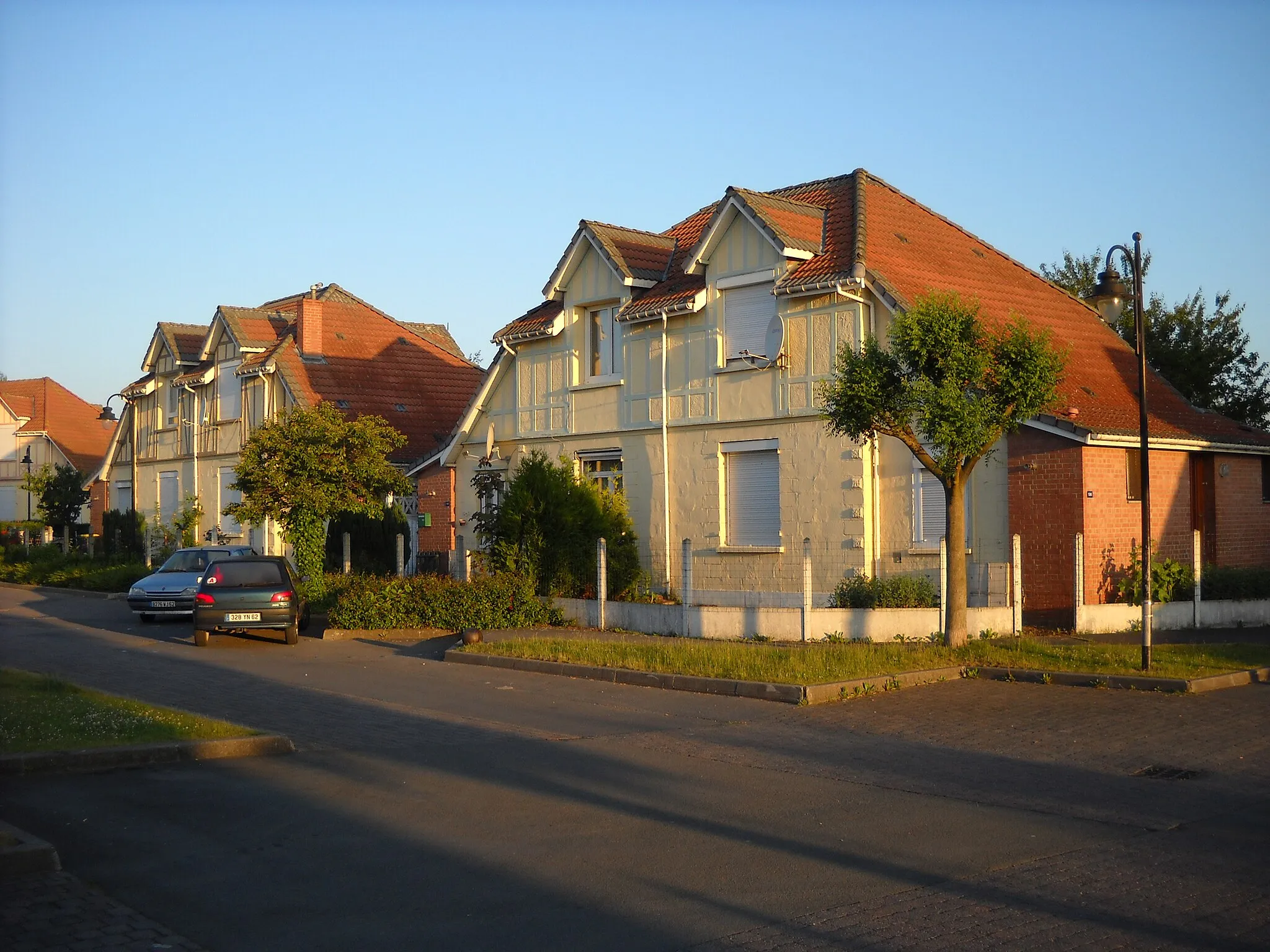 Photo showing: Houses in Évin-Malmaison, Pas-de-Calais, en:France.