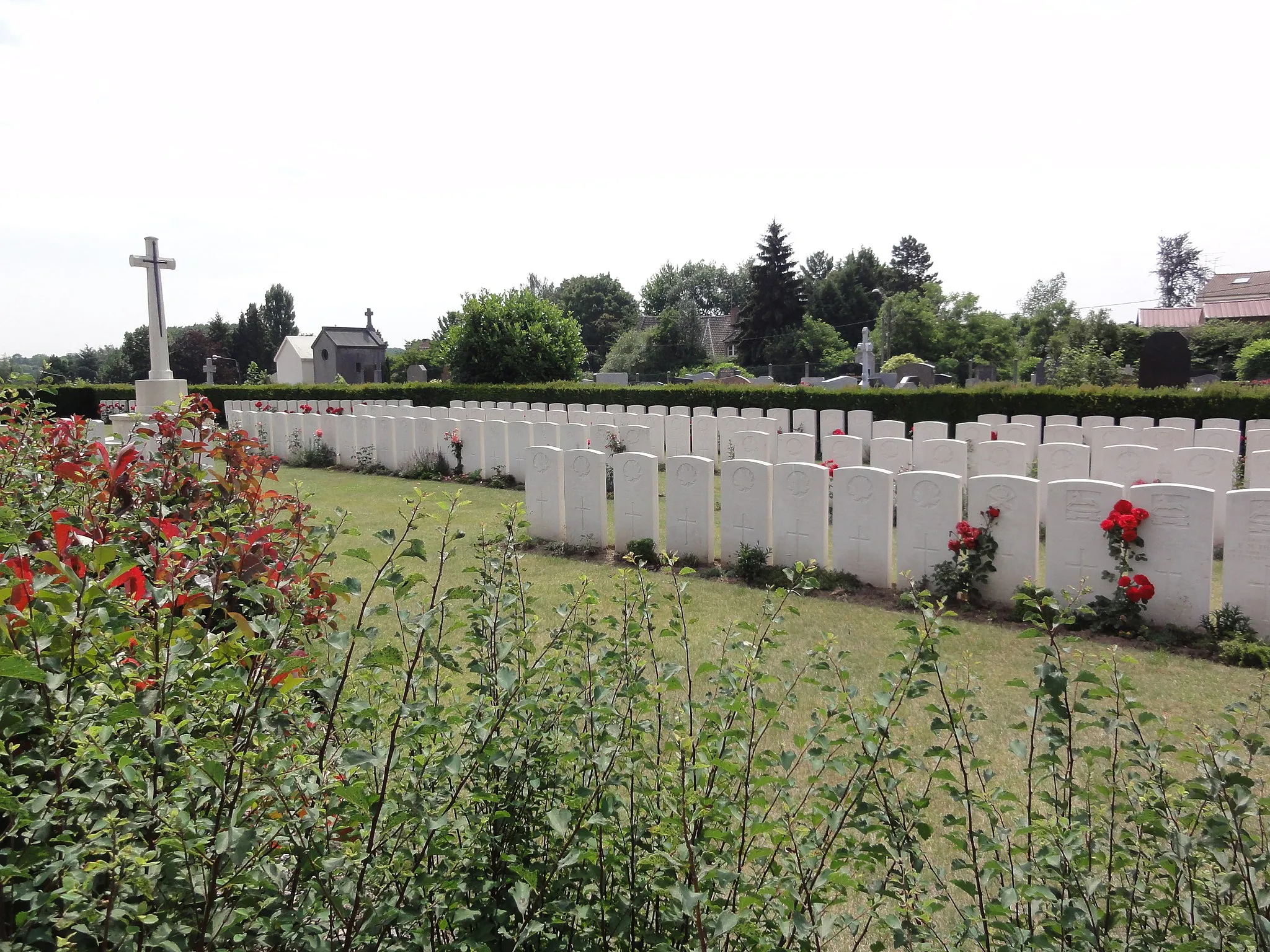 Photo showing: Aulnoy-lez-Valenciennes (Nord, Fr)Commonwealth War Graves Commission Cemetery.