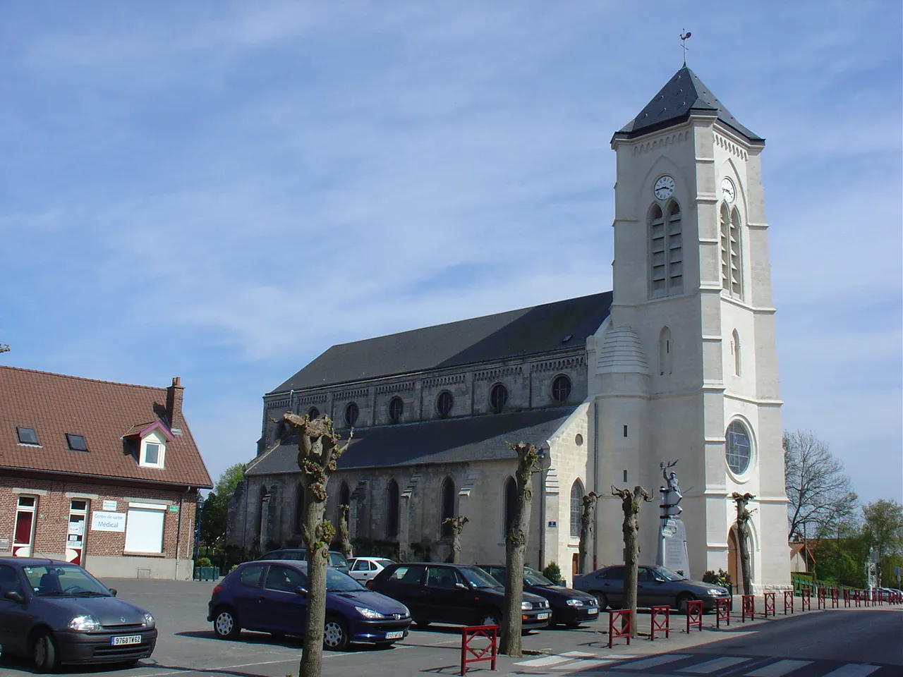 Photo showing: Église de Givenchy-en-Gohelle