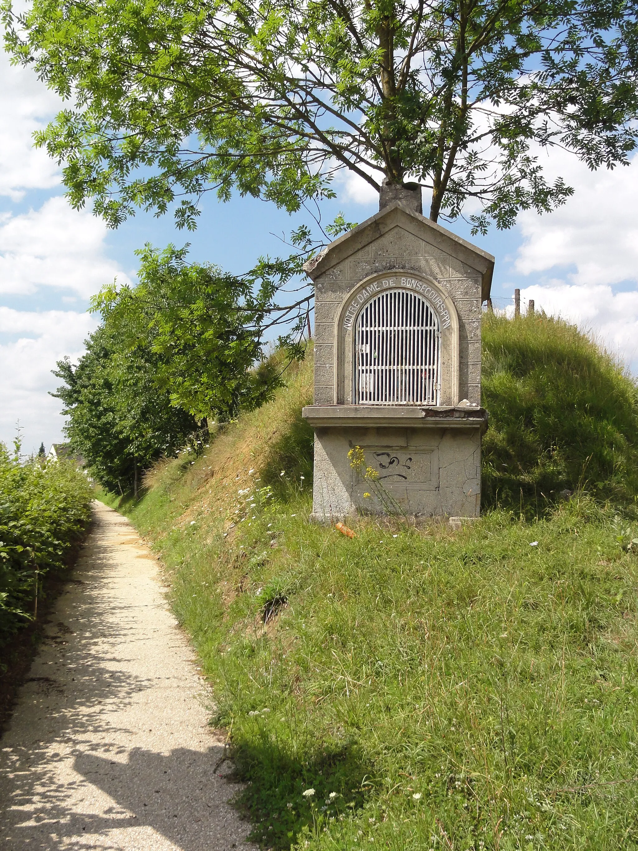 Photo showing: Haussy (Nord, Fr) chapelle Notre Dame de Bon Secours.