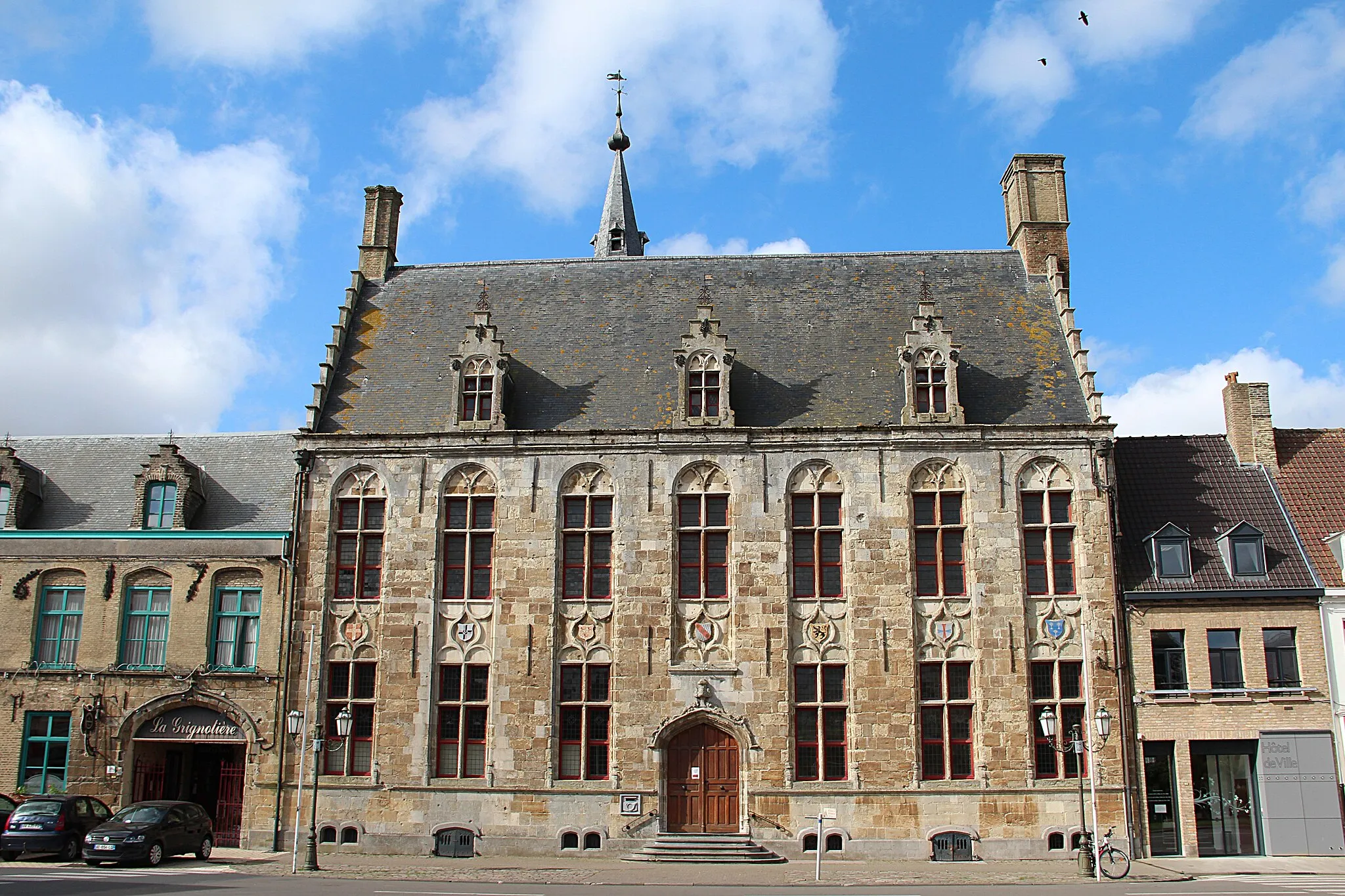 Photo showing: Town hall (16th century) of Hondschoote (Nord department, France).
