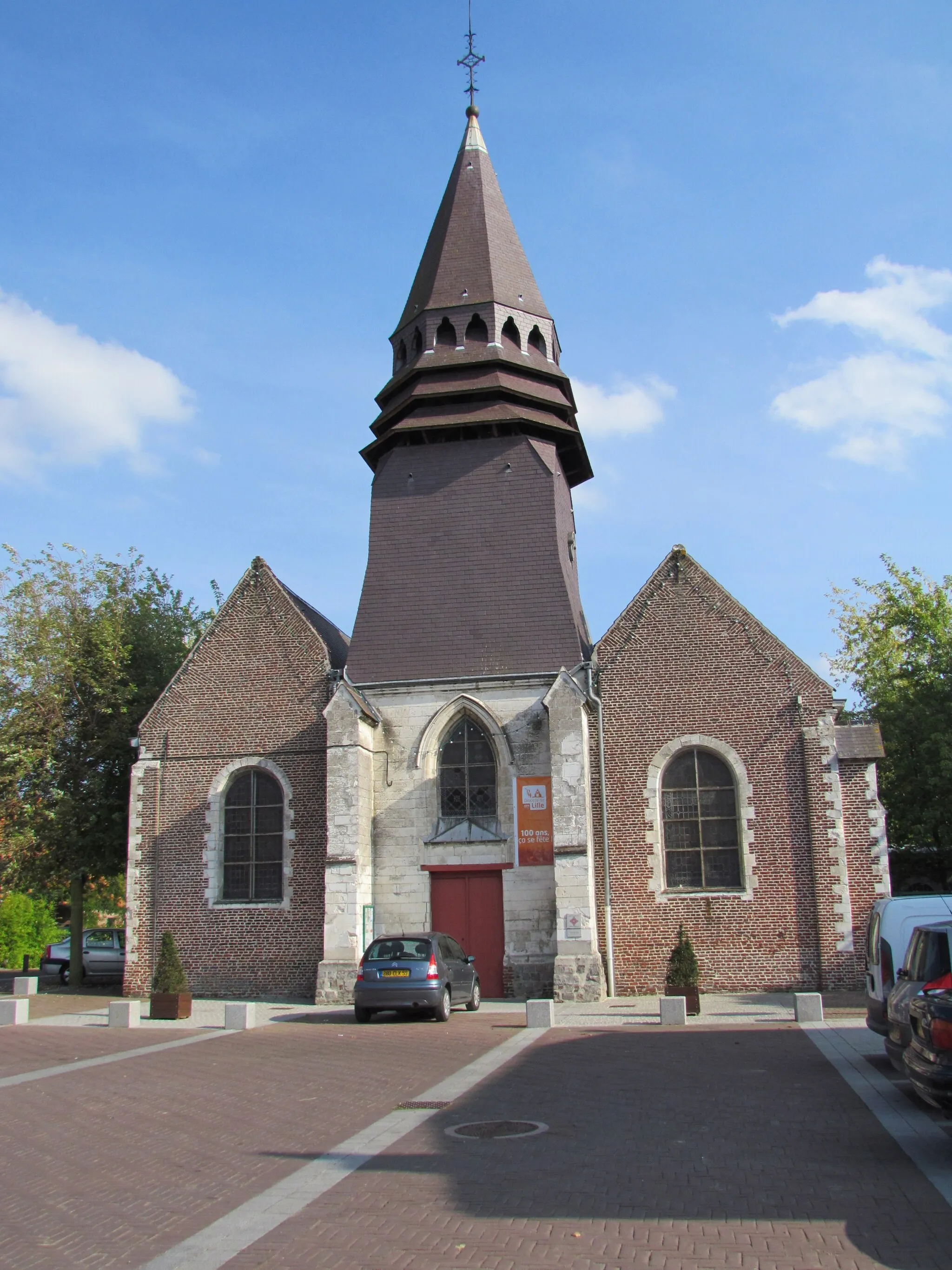 Photo showing: This building is inscrit au titre des monuments historiques de la France. It is indexed in the base Mérimée, a database of architectural heritage maintained by the French Ministry of Culture, under the reference PA00107554 .