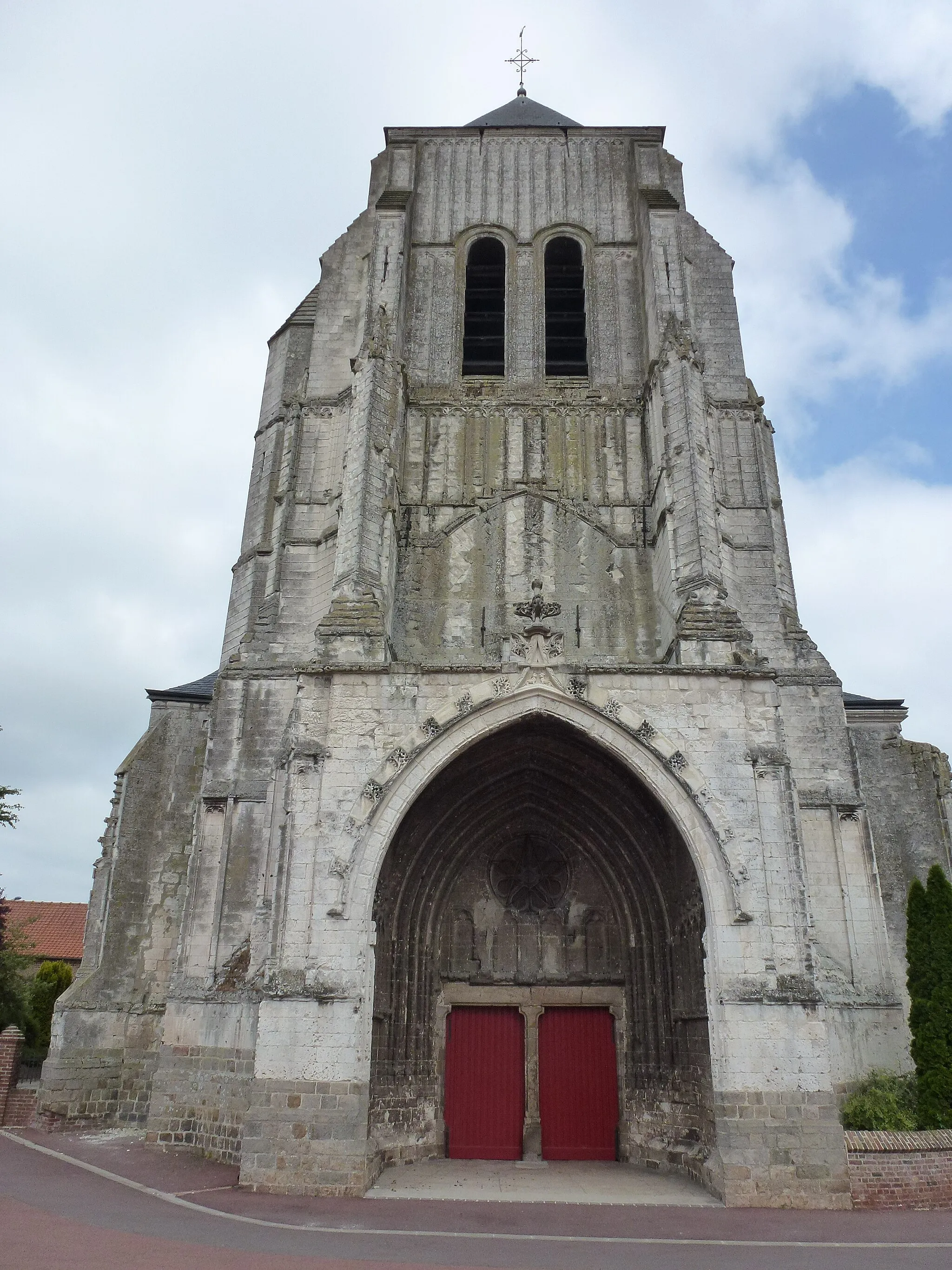 Photo showing: Isbergues (Pas-de-Calais) église, la tour