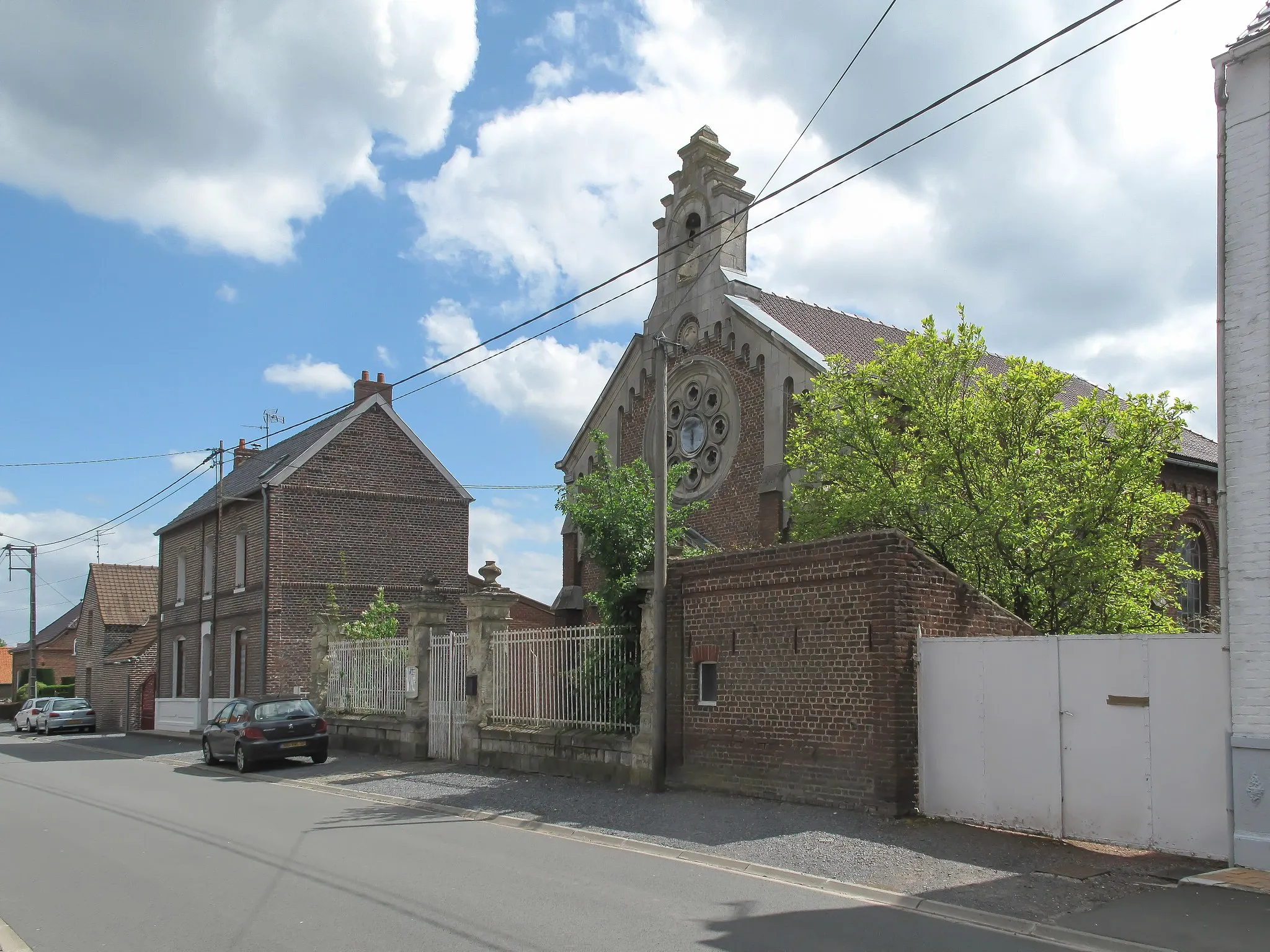 Photo showing: Lecelles, view to a street