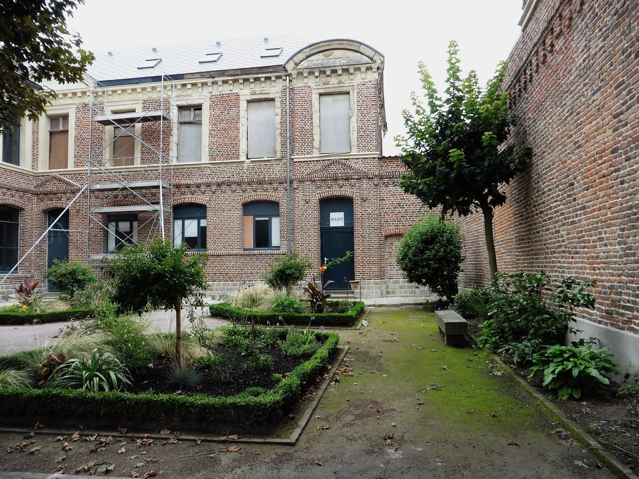 Photo showing: La mairie entrée rue Corbineau, Marchiennes dans le Nord région Nord-Pas-de-Calais France.