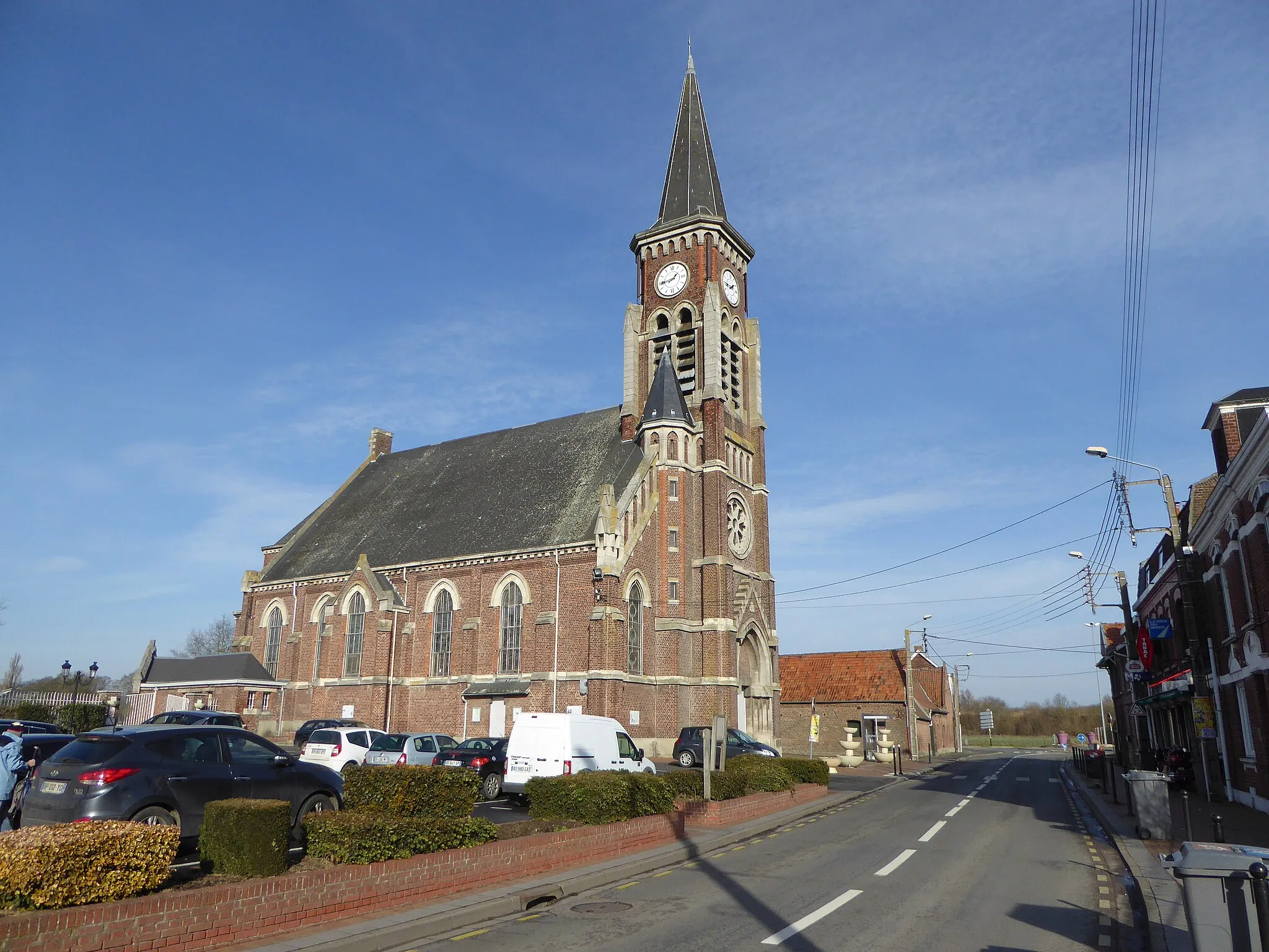 Photo showing: L'église Ste-Genevieve Marquillies Nord.- France.