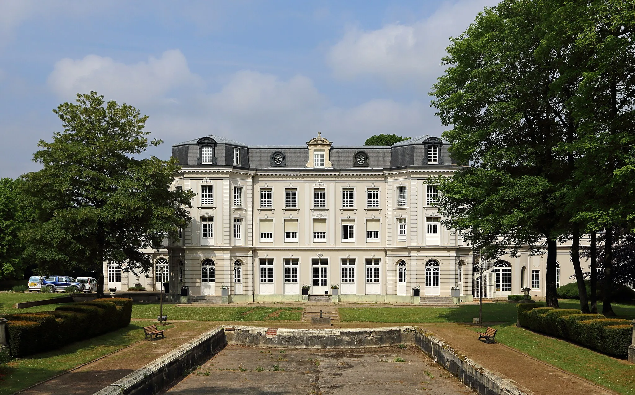 Photo showing: This building is inscrit au titre des monuments historiques de la France. It is indexed in the base Mérimée, a database of architectural heritage maintained by the French Ministry of Culture, under the reference PA62000097 .