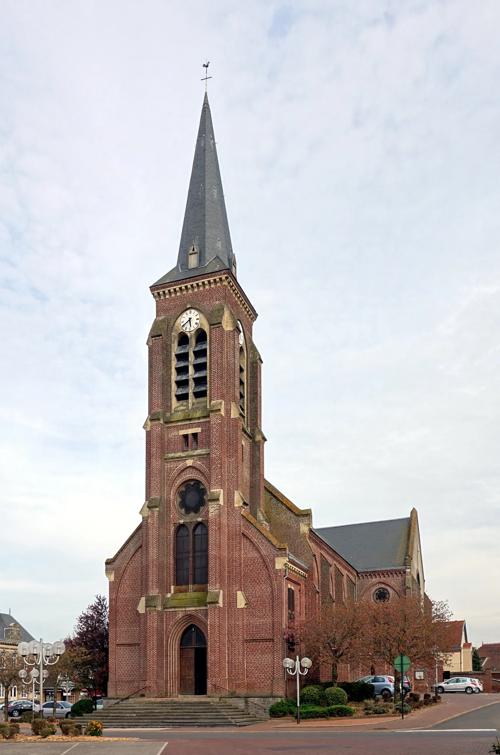 Photo showing: L'église saint Martin de Nœux-les-Mines.