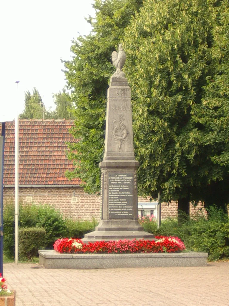 Photo showing: Monument aux morts Noyelles les Vermelles