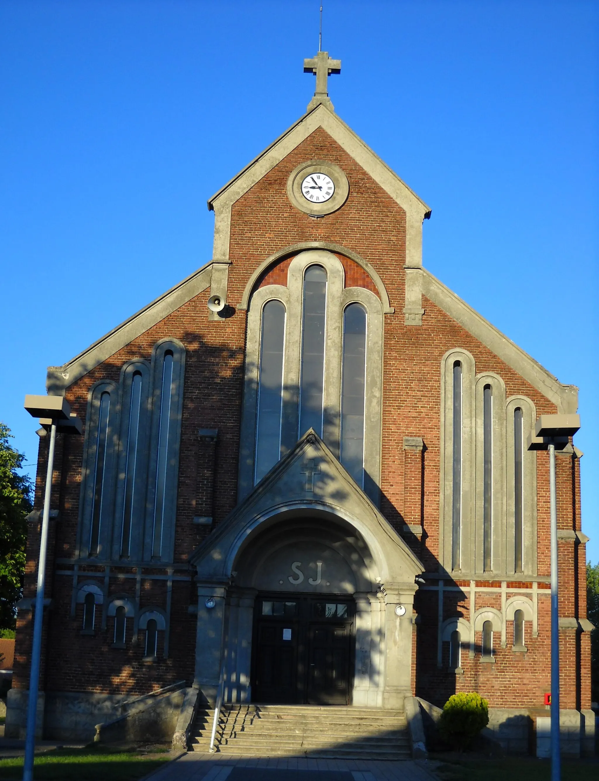 Photo showing: A church of Ostricourt, Nord, France.