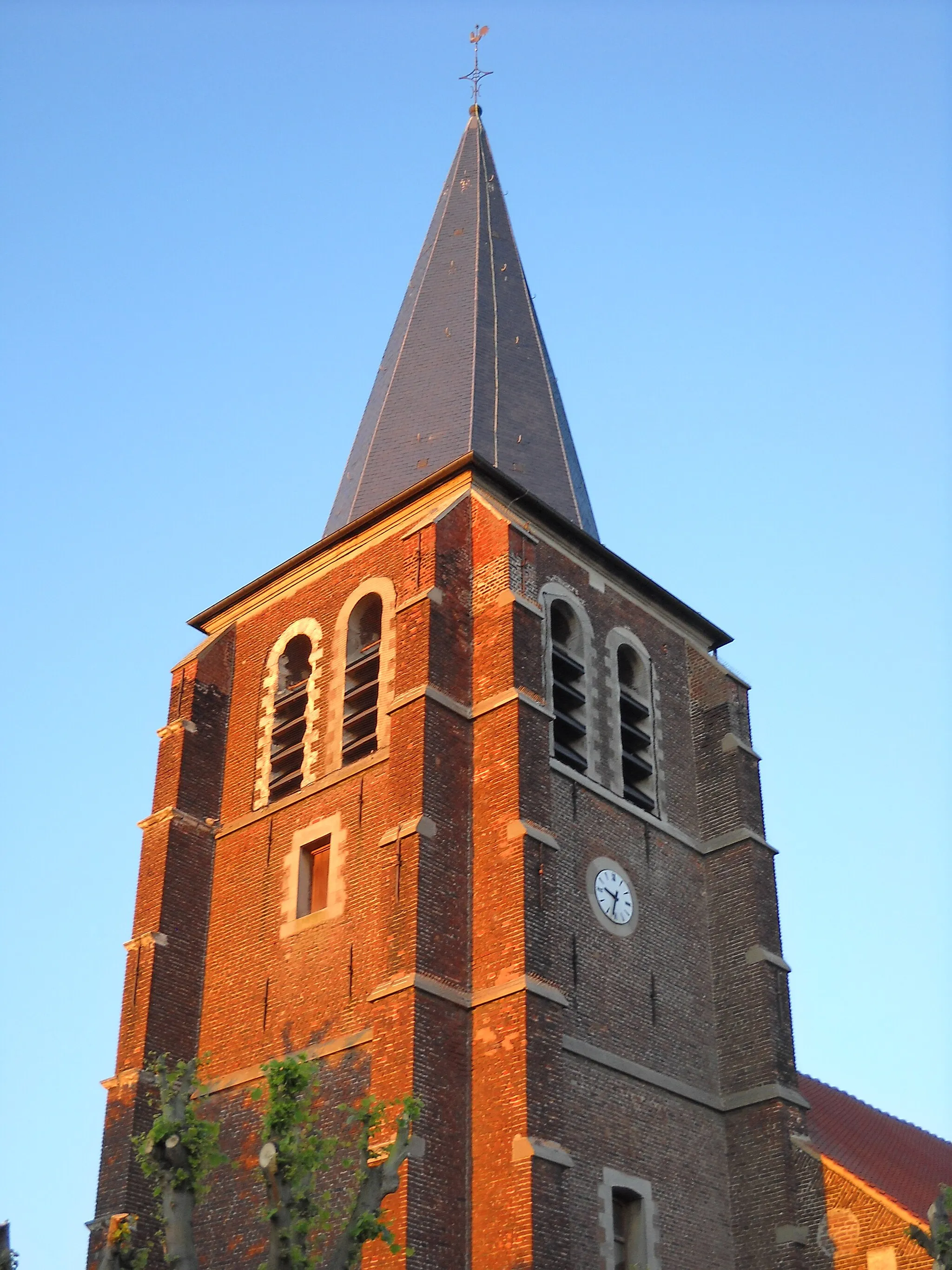 Photo showing: The main church of Ostricourt, Nord, France.