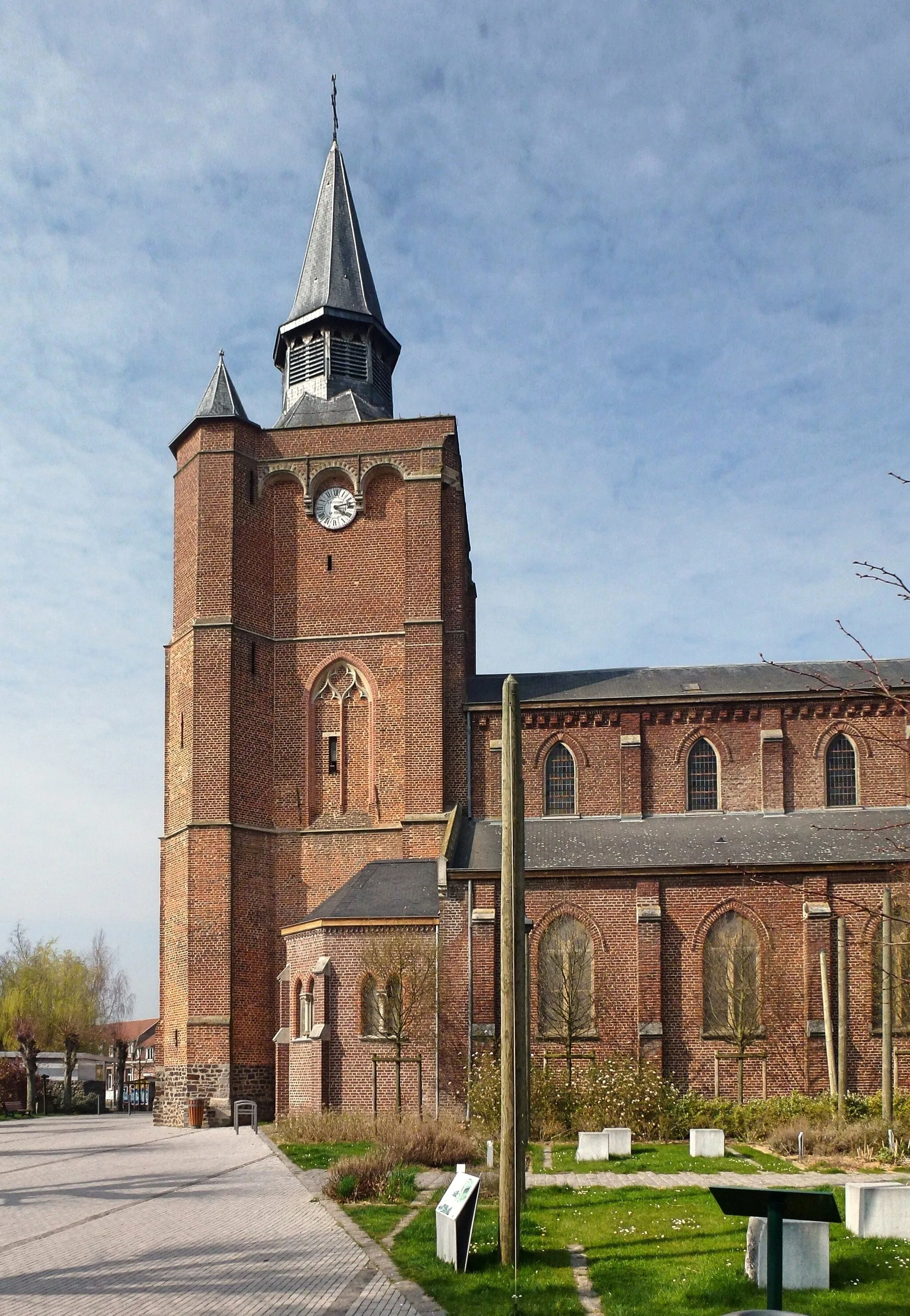 Photo showing: La tour St Jean Baptiste Saint-Jans-Cappel, Flandre française, Nord-Pas-de-Calais-Picardie France.