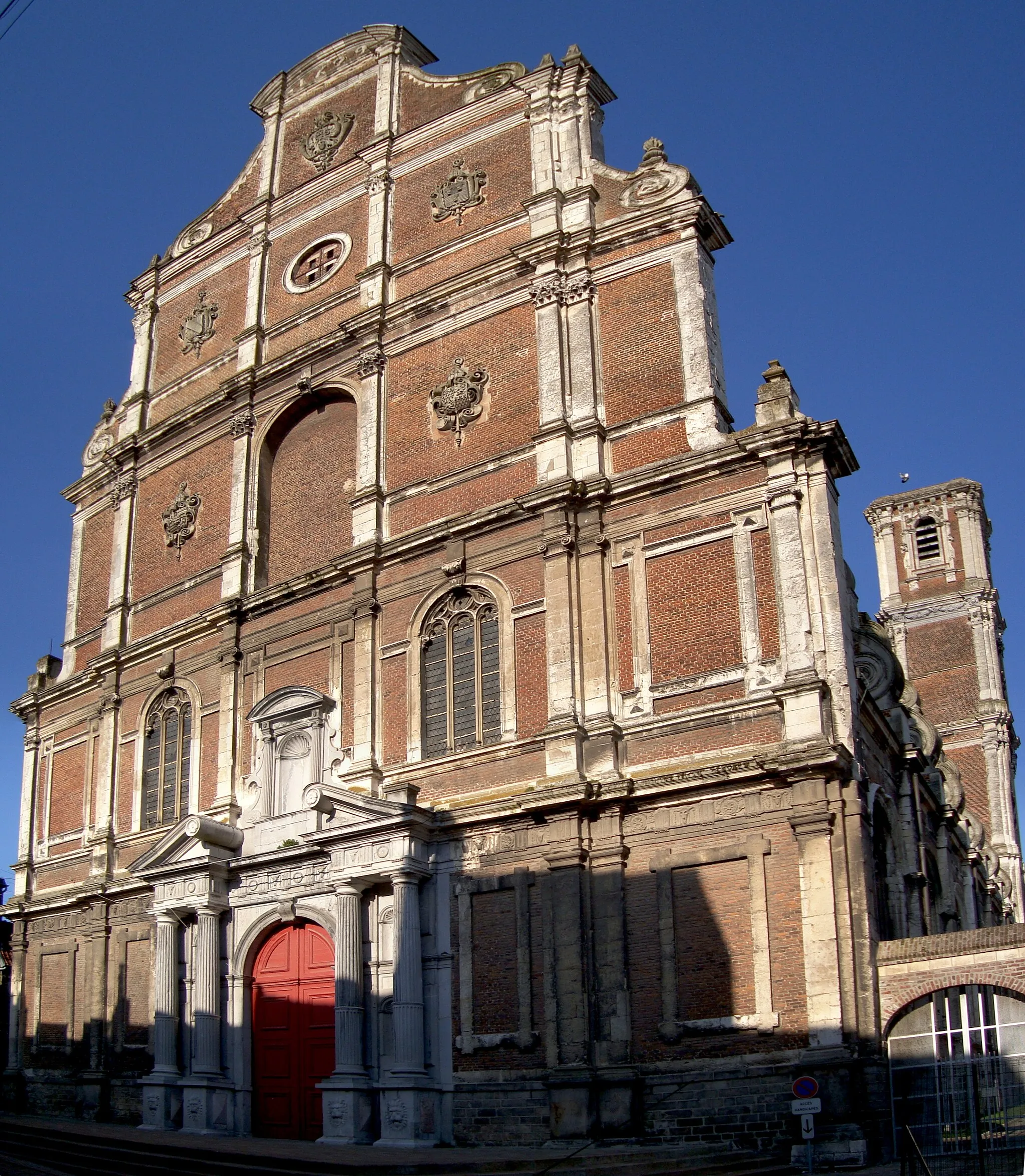 Photo showing: This building is en partie classé, en partie inscrit au titre des monuments historiques de la France. It is indexed in the base Mérimée, a database of architectural heritage maintained by the French Ministry of Culture, under the reference PA00108405 .