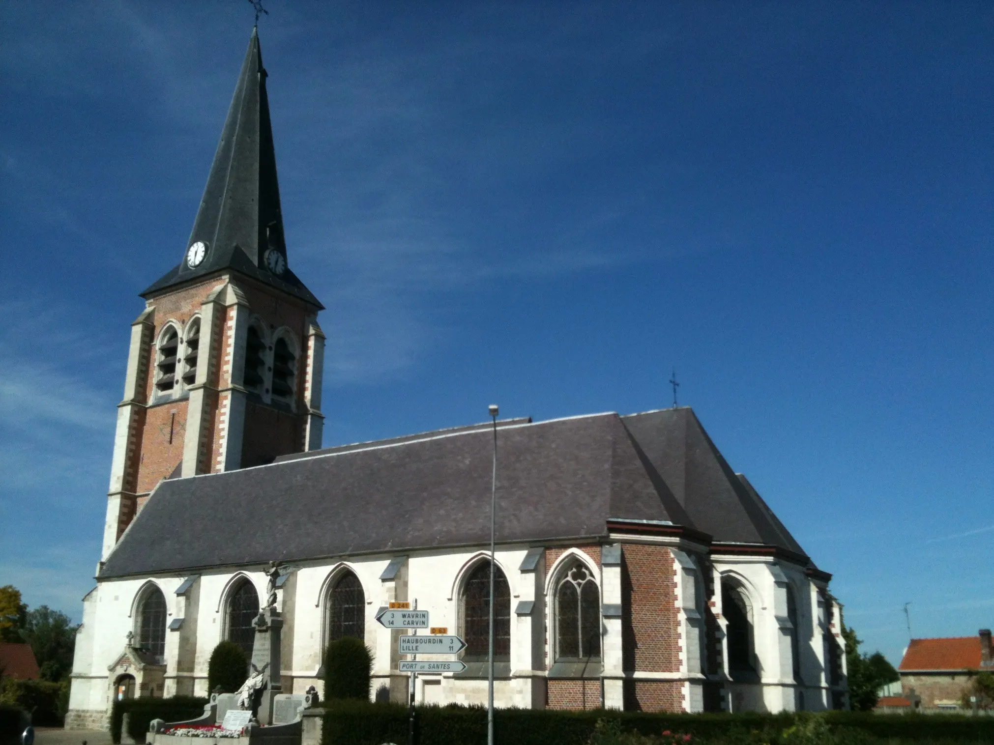 Photo showing: This building is indexed in the base Mérimée, a database of architectural heritage maintained by the French Ministry of Culture, under the reference PA00107806 .