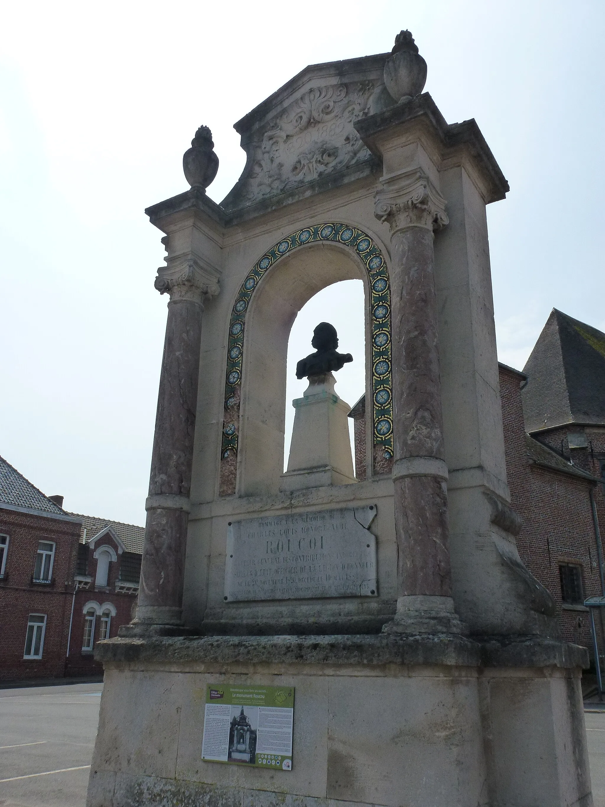 Photo showing: Steenbecque (Nord, Fr) le monument Roucou