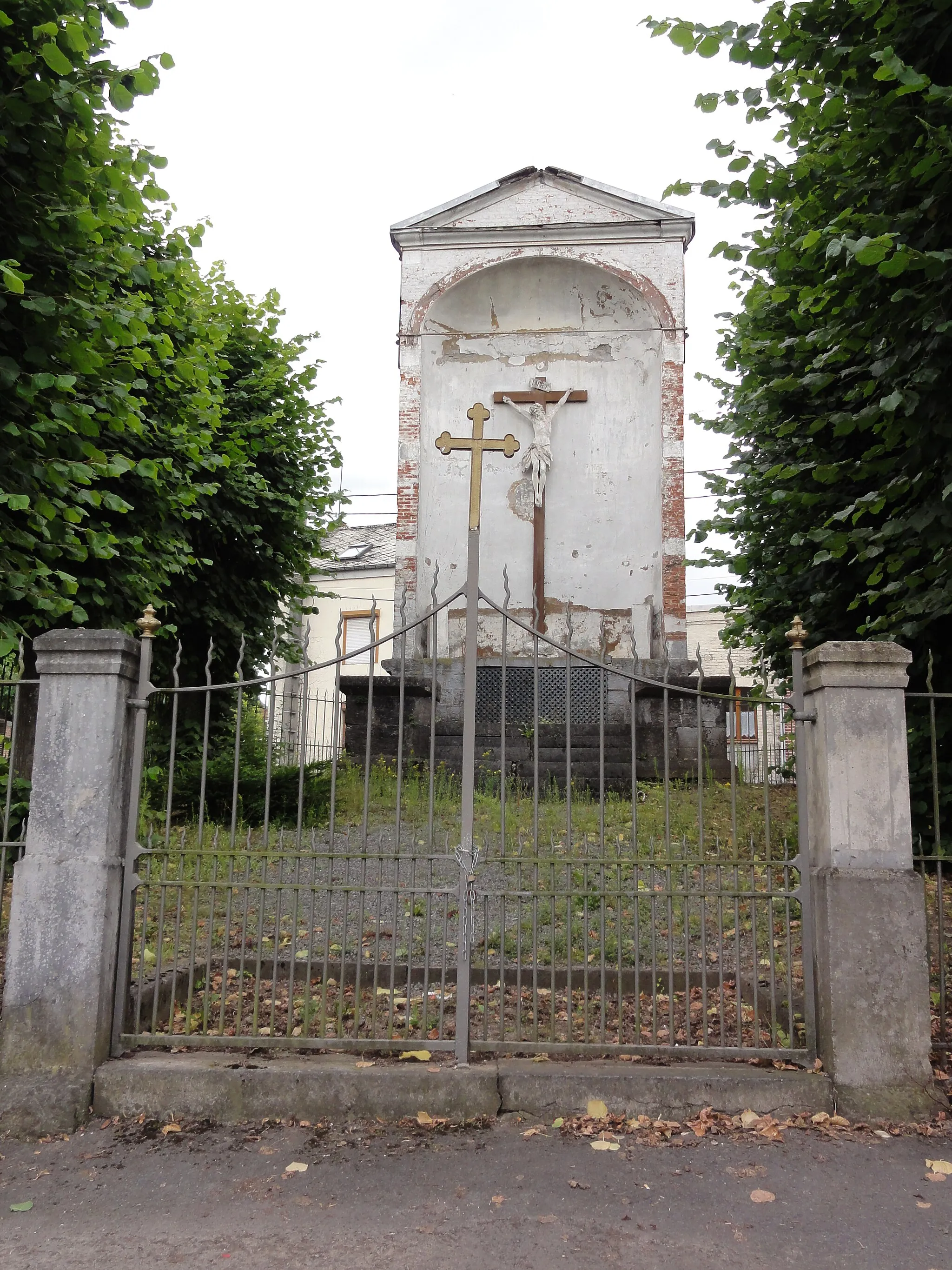 Photo showing: Trélon (Nord, Fr) calvaire, centre bourg