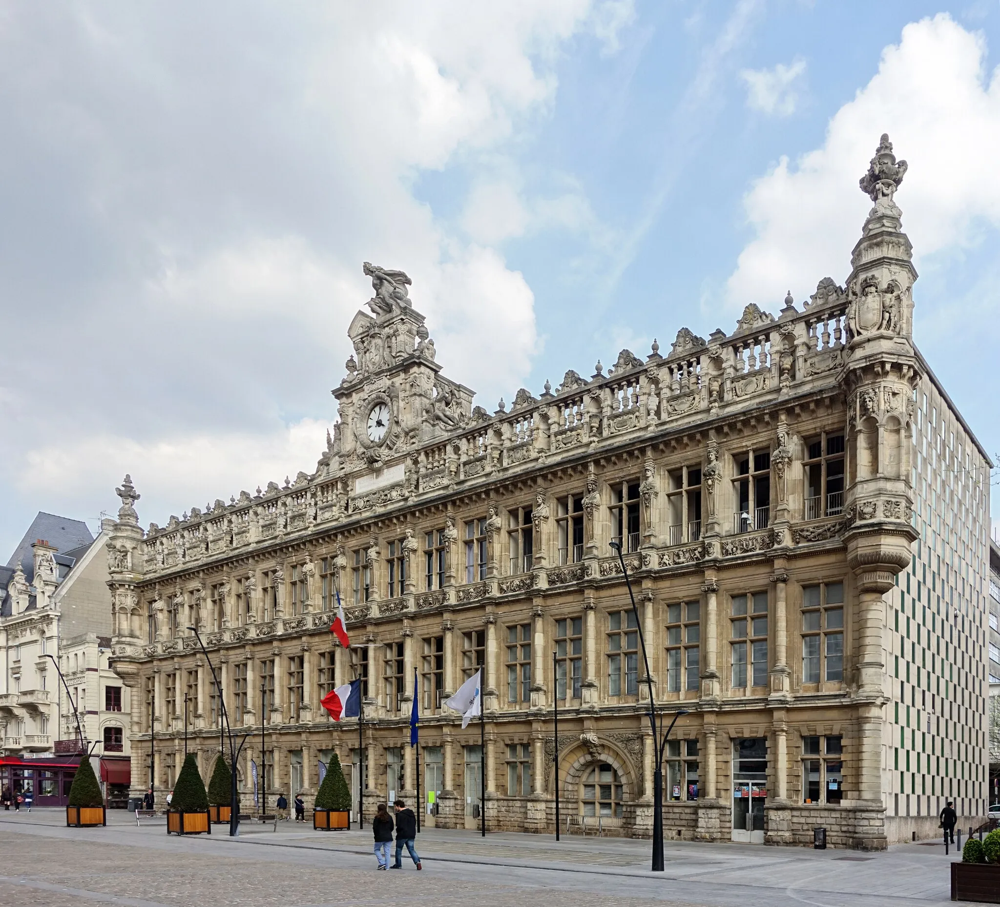 Photo showing: L'Hôtel de ville de Valenciennes.