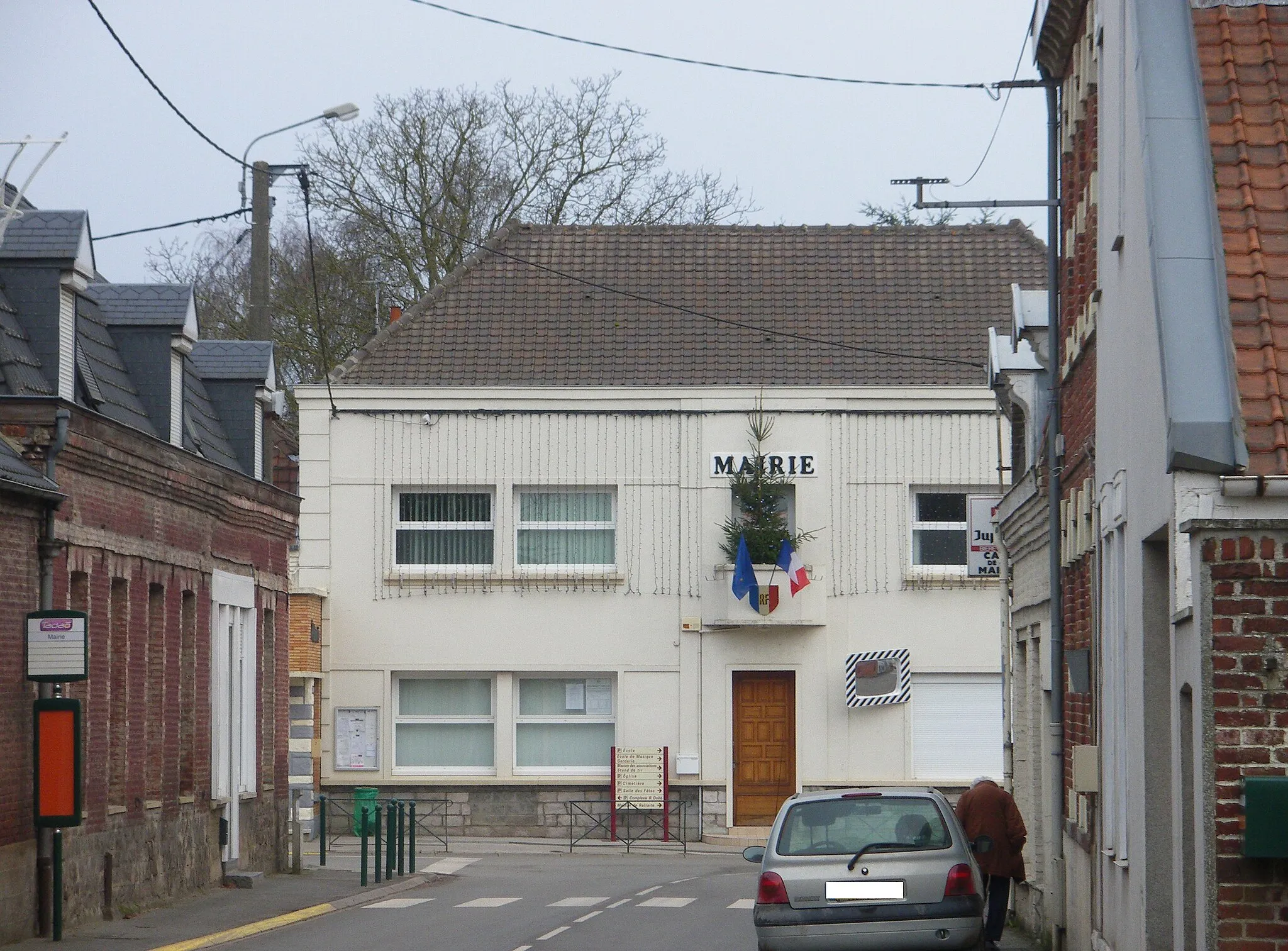 Photo showing: Vue de la mairie de Verquin.