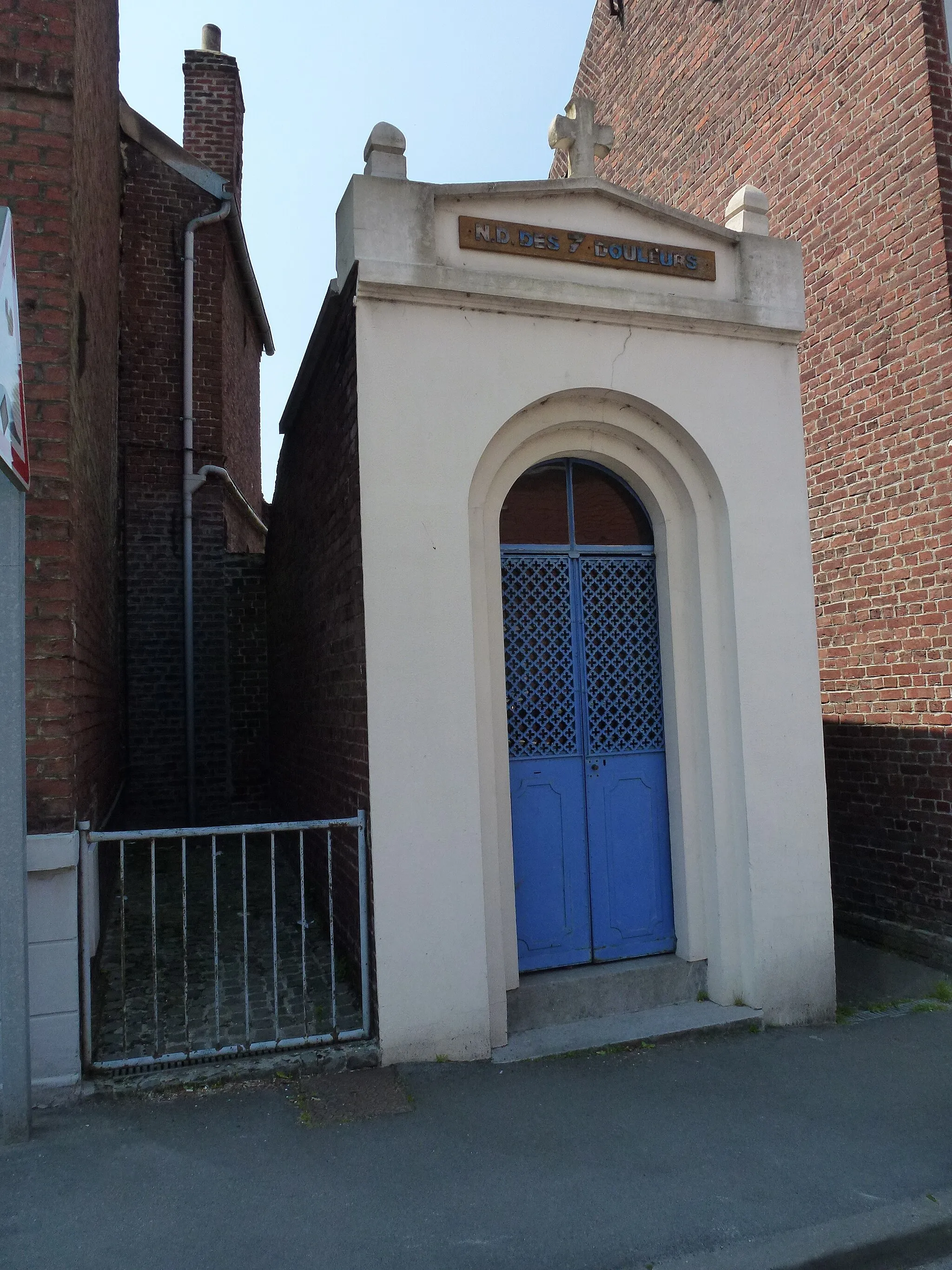 Photo showing: Wahagnies (Nord, Fr) oratoire N.D. des 7 Douleurs