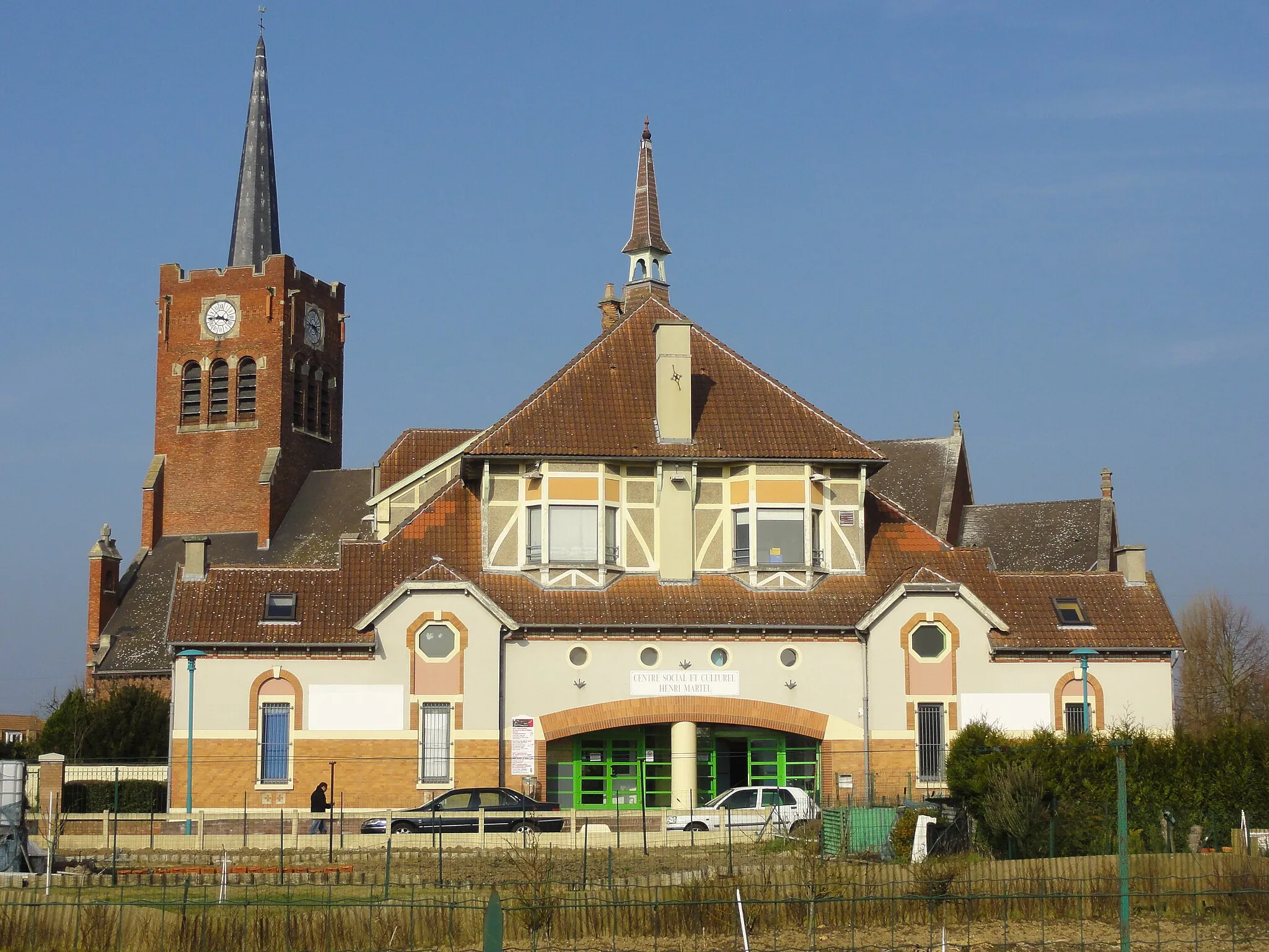 Photo showing: This building is inscrit au titre des monuments historiques de la France. It is indexed in the base Mérimée, a database of architectural heritage maintained by the French Ministry of Culture, under the reference PA59000157 .